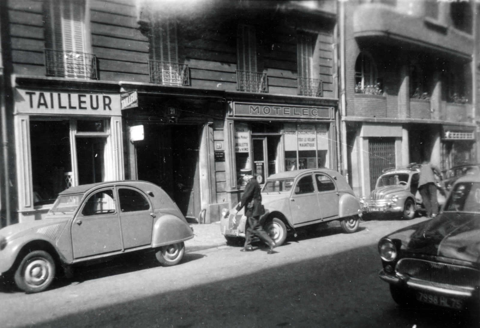 France, Paris, Rue Descombes 21., 1960, Ráday Mihály, shop, Citroën-brand, portal, Fortepan #158862