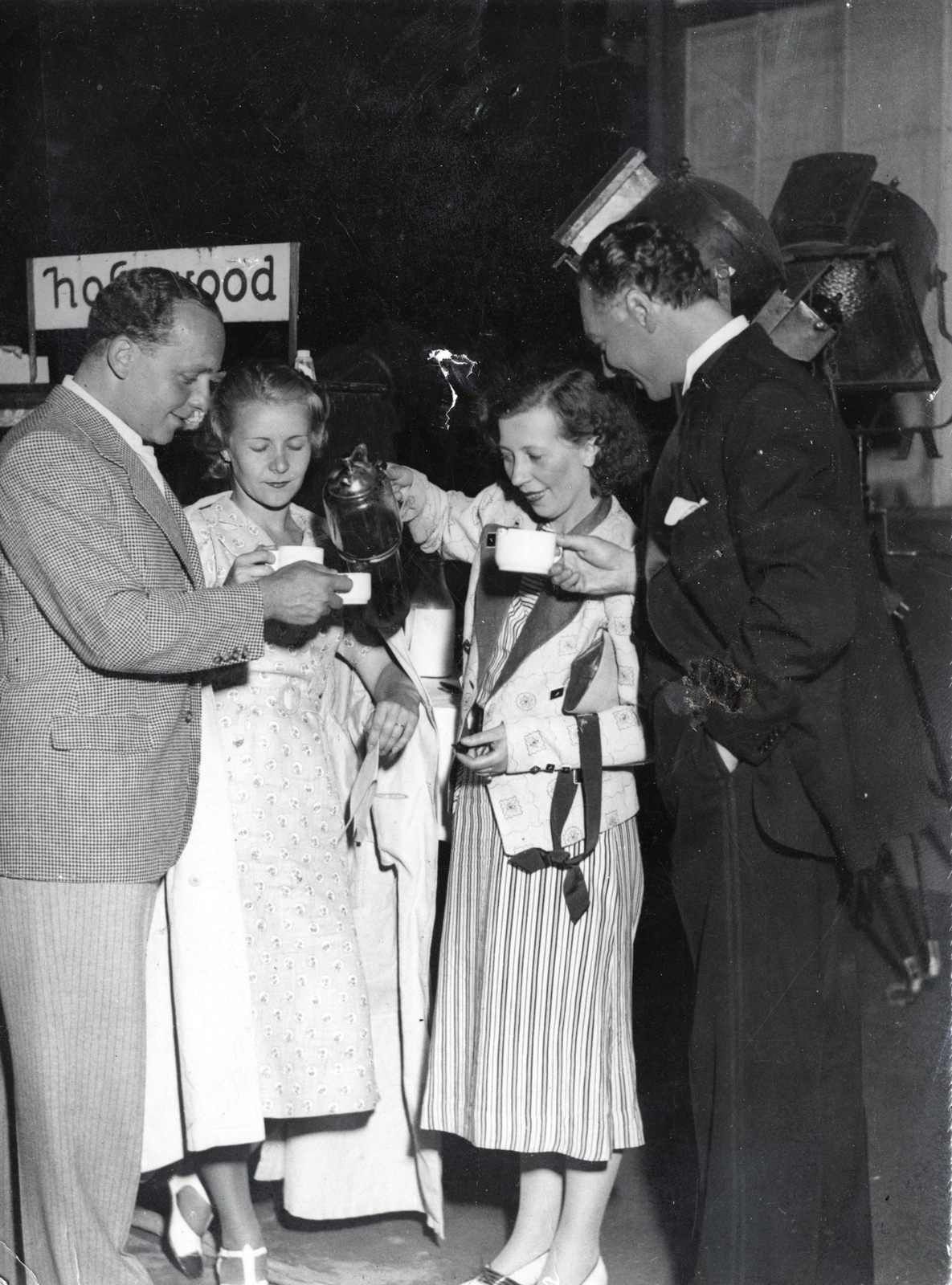 Hungary, Budapest II., a Hunnia Filmgyár pasaréti műterme, Ráday Imre, Kozák Júlia, Vaszary Piroska, Bilicsi Tivadar színművészek., 1938, Ráday Mihály, Budapest, Fortepan #159053