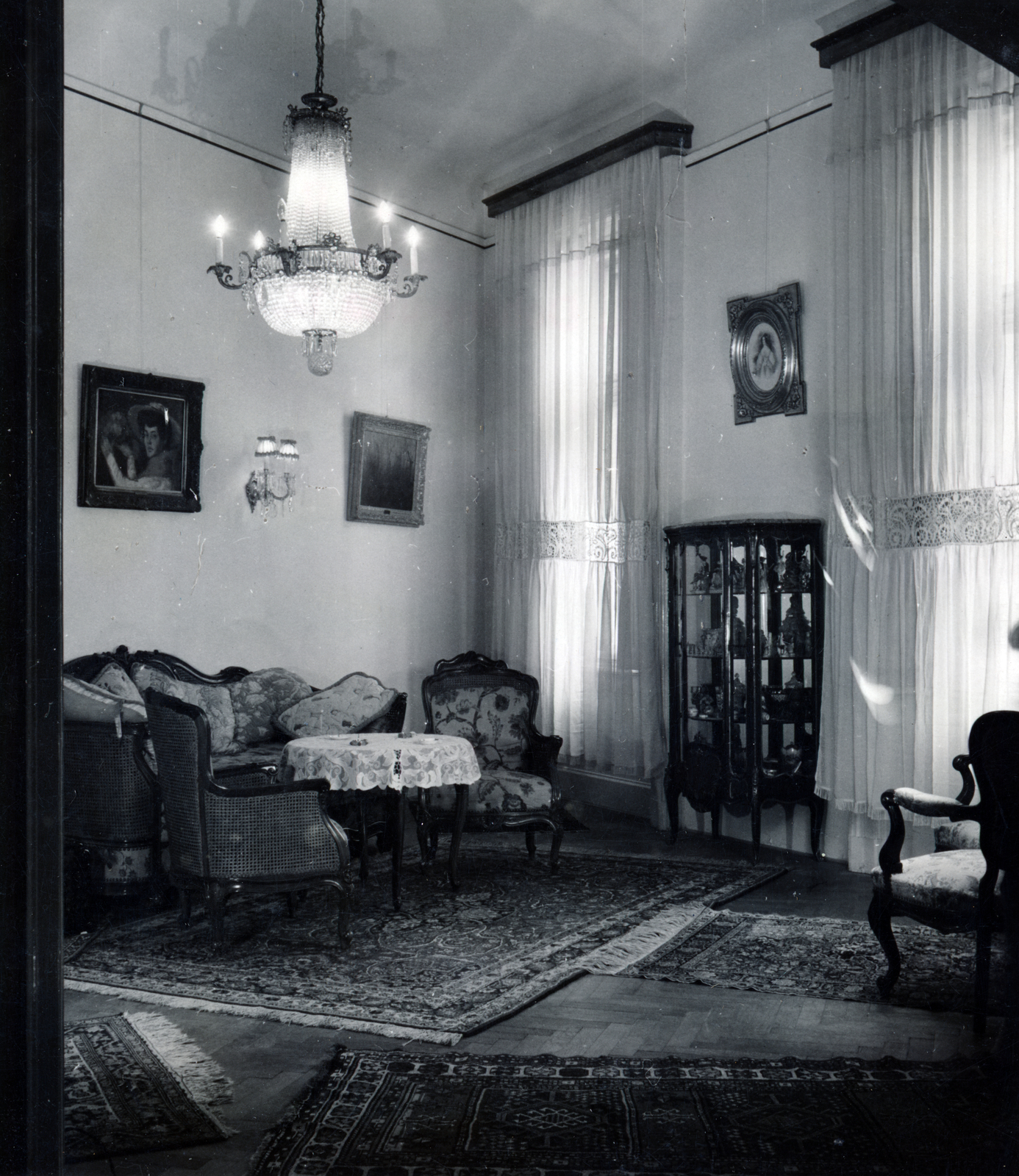 Hungary, Budapest VII., az Erzsébet (Lenin) körút 4. számú ház egyik lakása., 1958, Lugosi Szilvia, interior, Budapest, Fortepan #159312