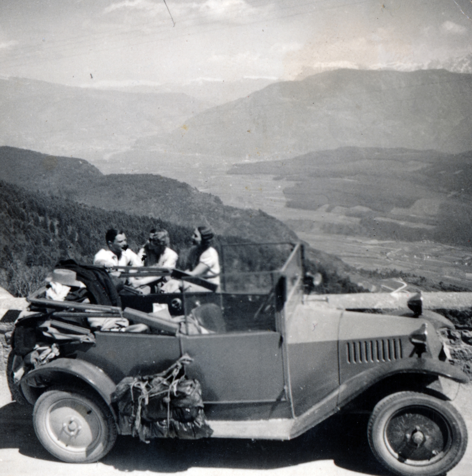 1935, Lugosi Szilvia, Tatra-brand, girls'n'cars, Fortepan #159542