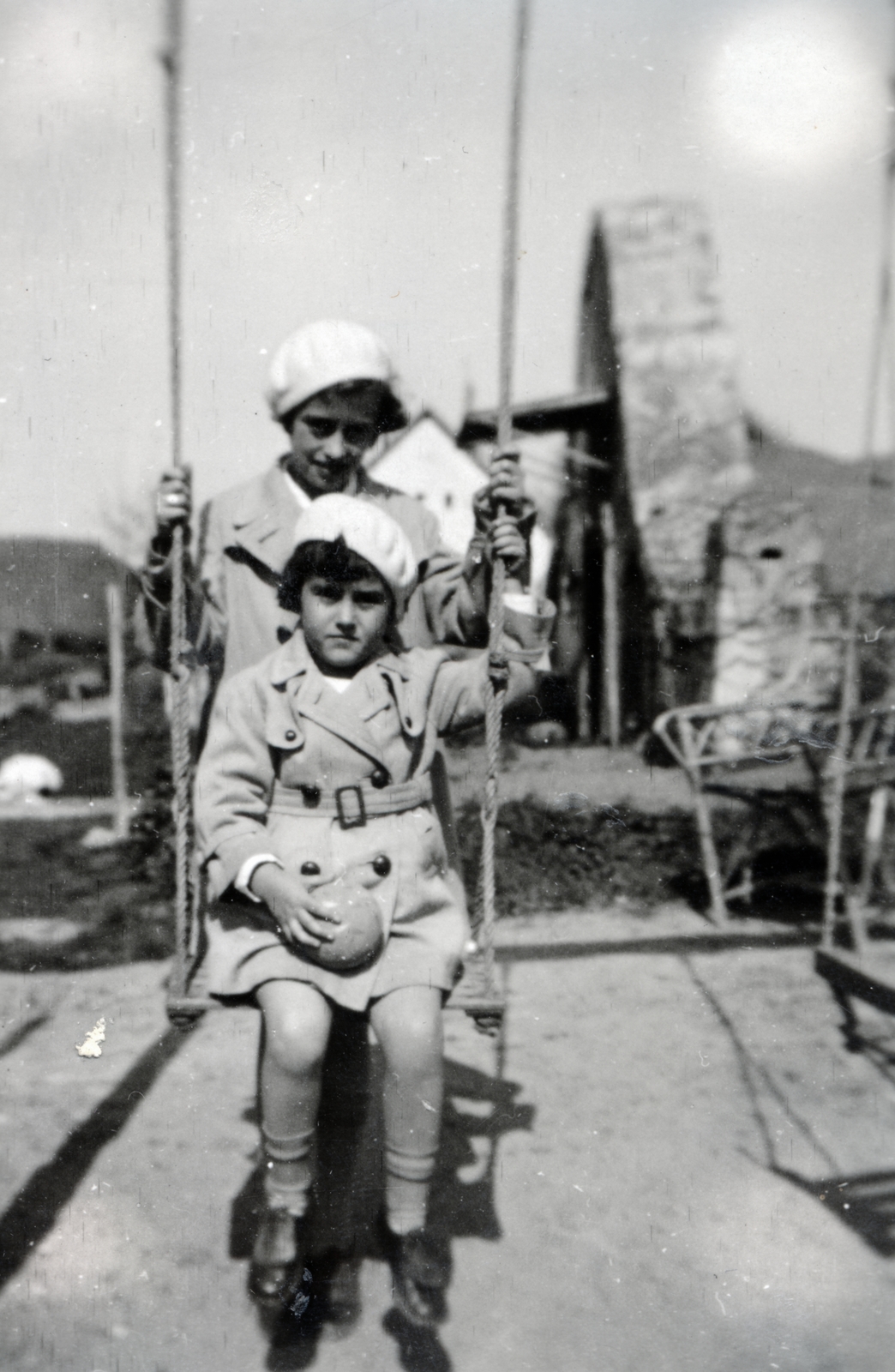 1930, Lugosi Szilvia, hinta, lányok, Fortepan #159604