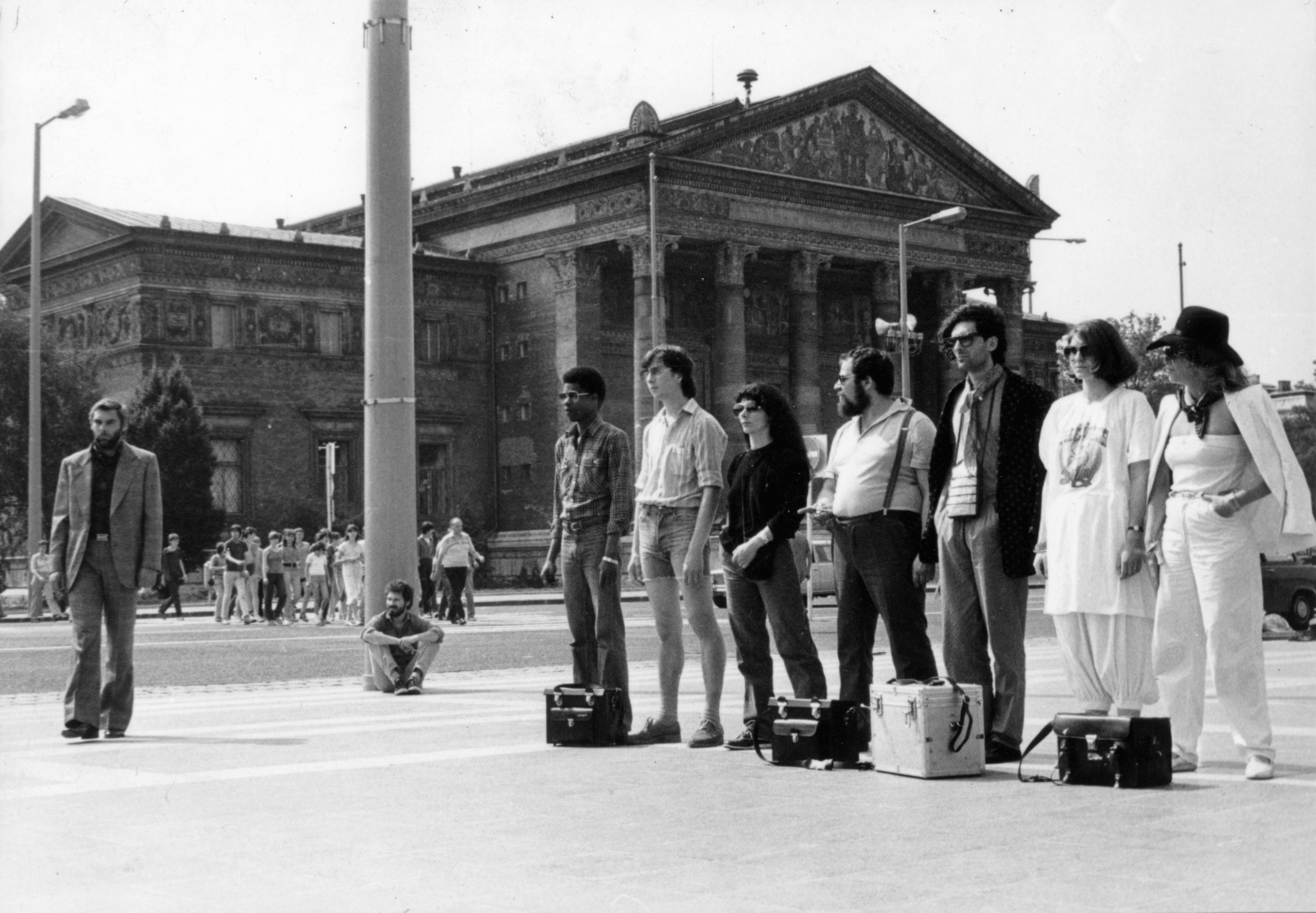 Hungary, Budapest XIV., Hősök tere, háttérben a Műcsarnok., 1980, Máriás Móni, Budapest, Best of, Fortepan #159606