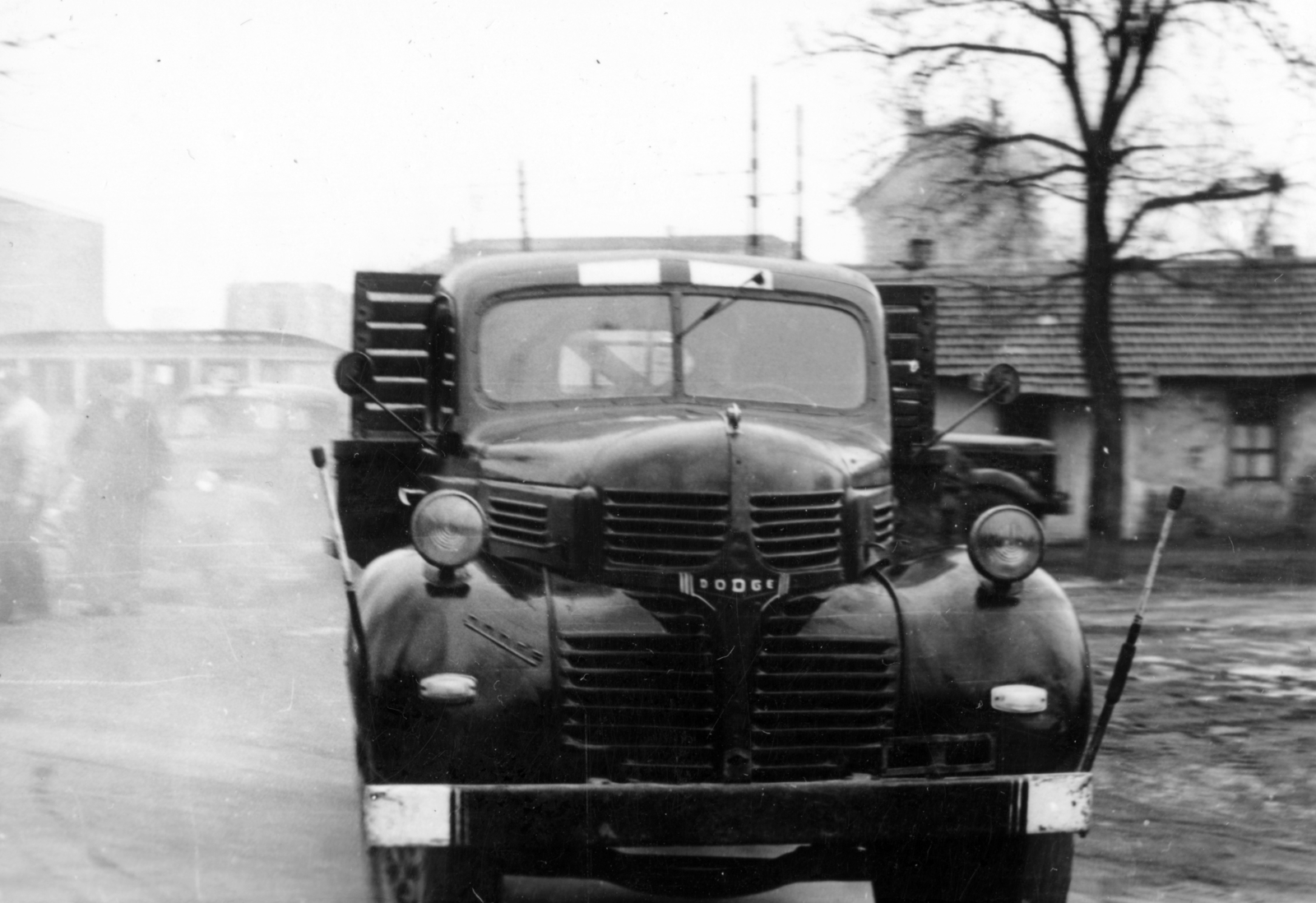 Hungary, Debrecen, az Ispotály utca környéke, balra a Petőfi tér., 1960, Hegedűs Anikó, Dodge-brand, Fortepan #159779