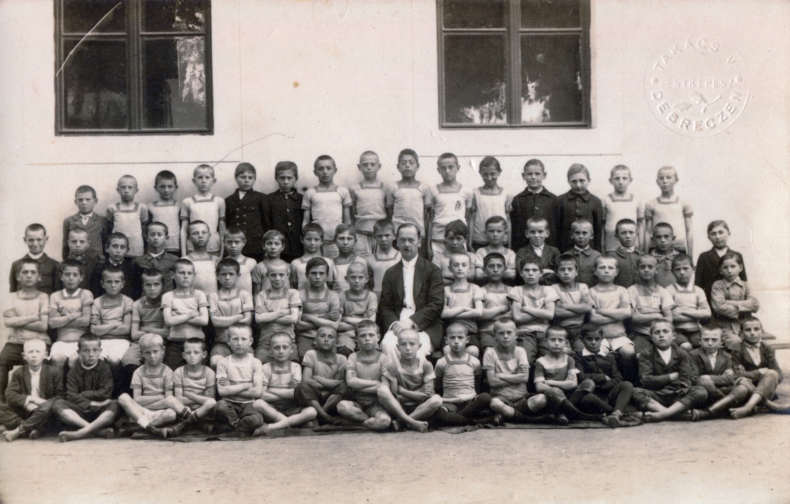1915, Hegedűs Anikó, osztálykép, fényképész, karba tett kéz, fiúosztály, pecsét, Fortepan #159789