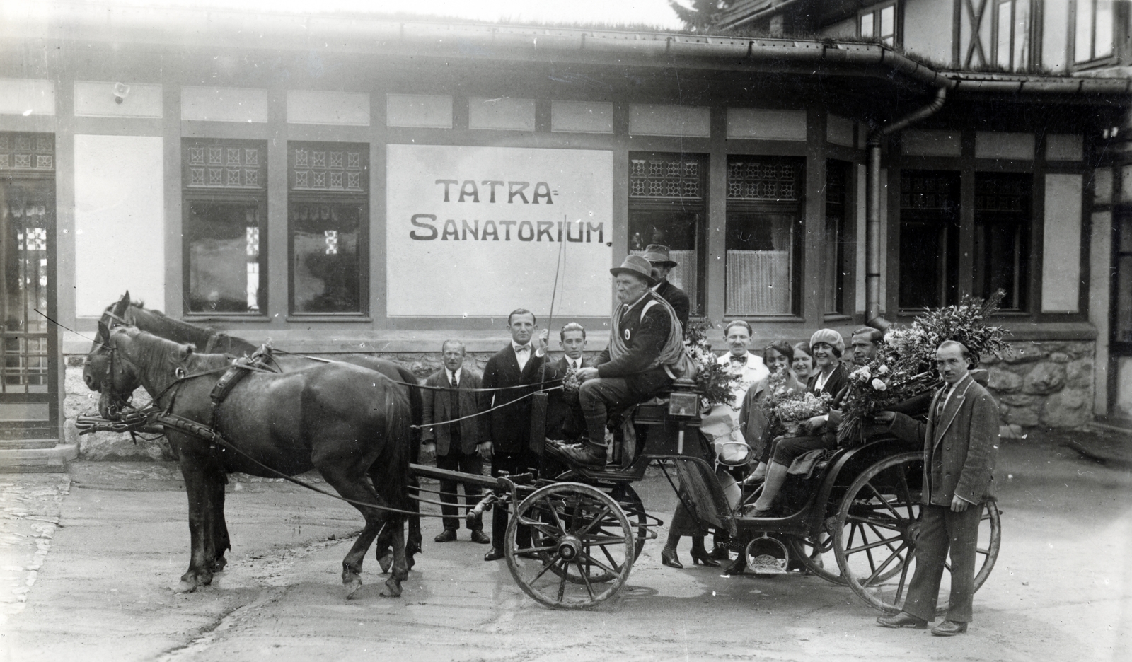 Slovakia, High Tatras, Starý Smokovec, Tátra-szanatórium., 1925, Breuer Pál, Horse-drawn carriage, Fortepan #159880
