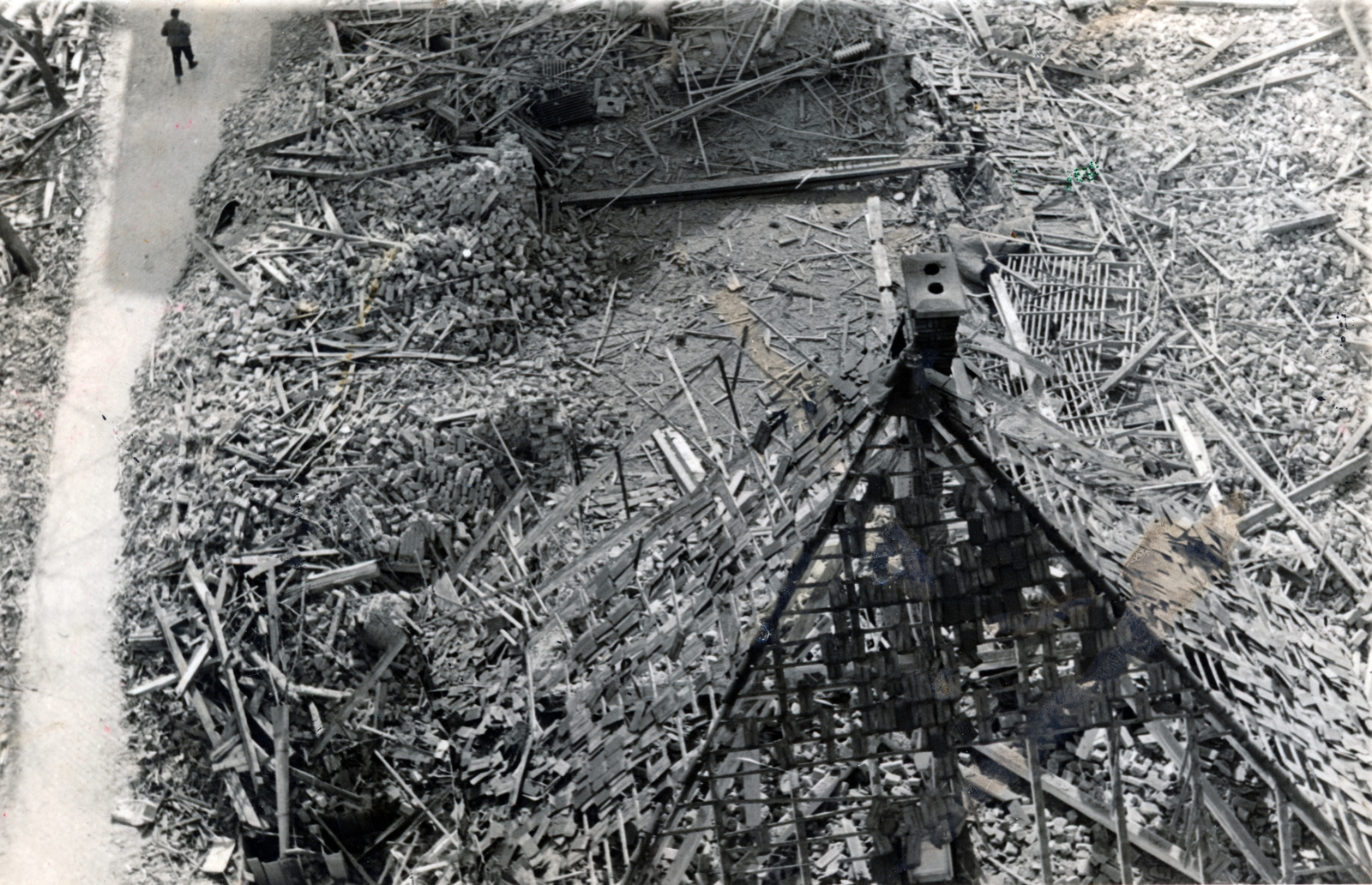1944, Molnár János, damaged building, board, roof tiles, Fortepan #160065