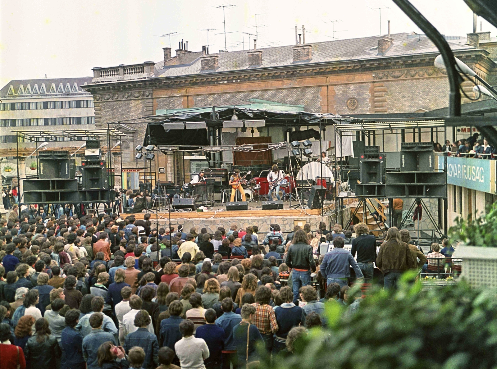 Hungary, Budapest I., Várkert Bazár, Budai Ifjúsági Park - színpadon a HIT együttes., 1980, Kováts Lajos, colorful, Budapest, Fortepan #16009