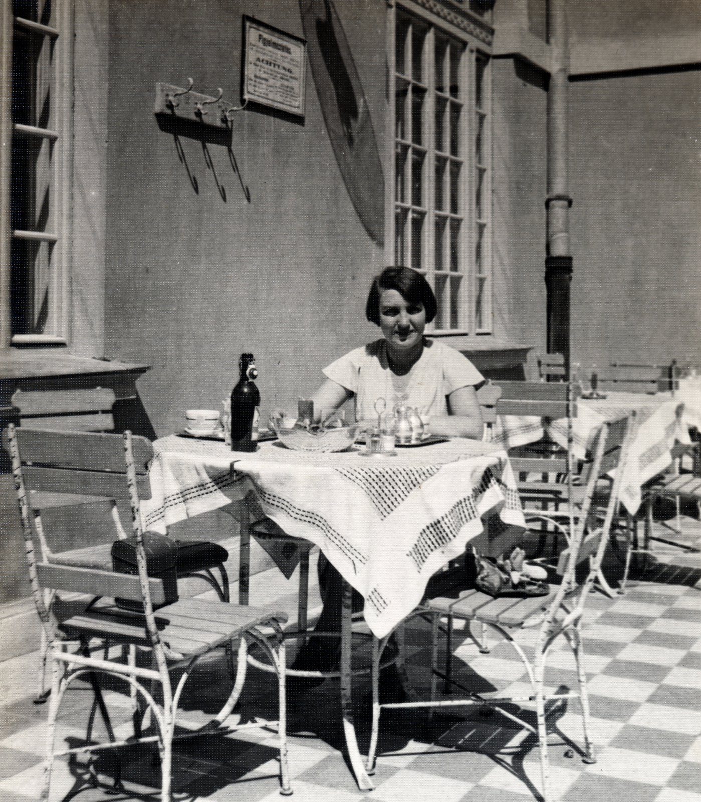 1930, Kurutz Márton, woman, restaurant, label, beer, Fortepan #160115