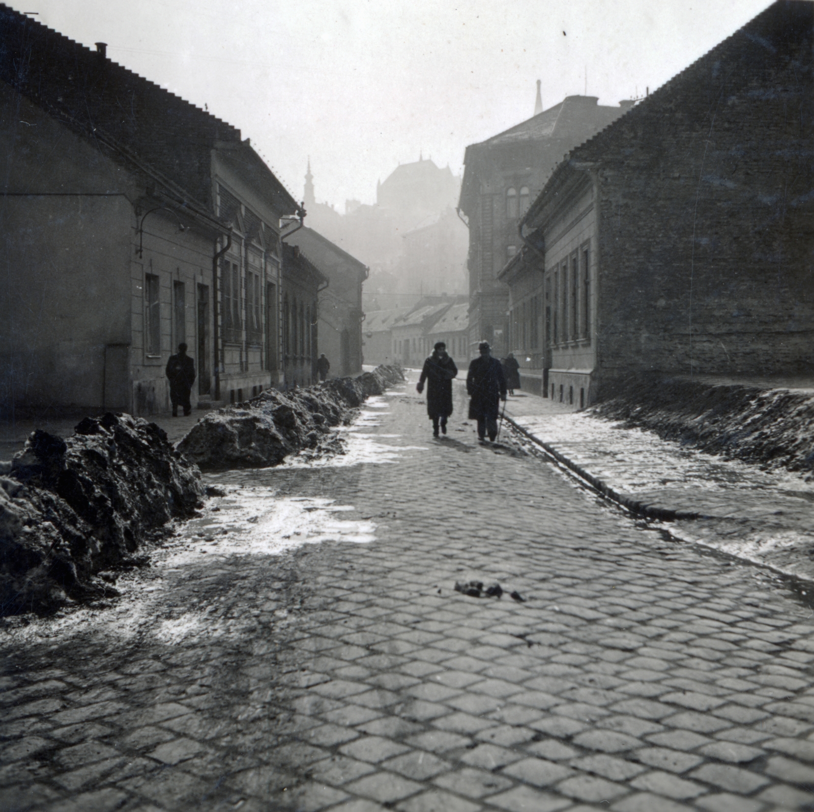 Hungary, Budapest II., Kapás utca a Kacsa utca felől a Csalogány utca felé nézve., 1936, Boda Balázs, Budapest, street view, vacant land, snow piles, firewall, Fortepan #160470