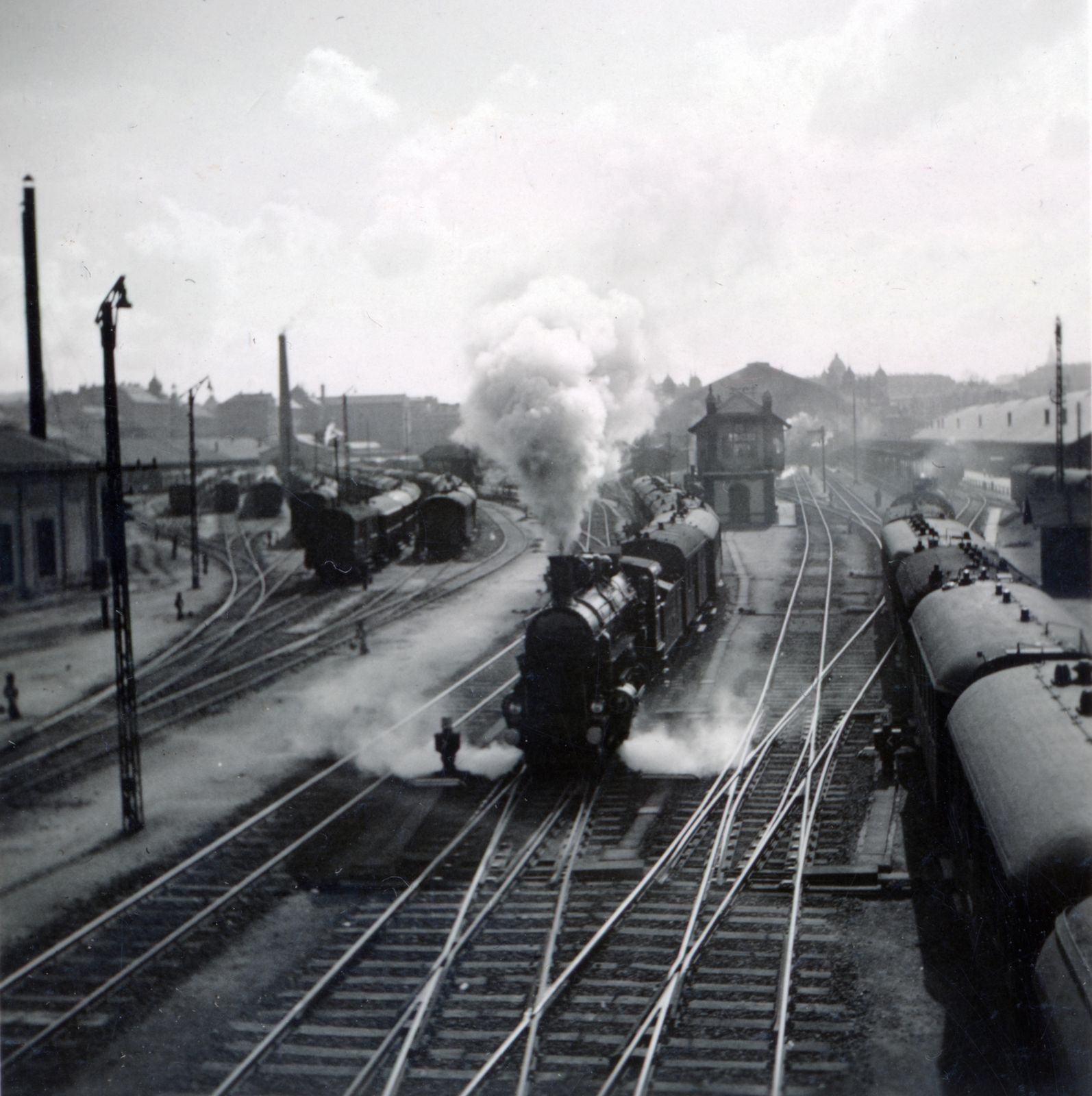 Hungary, Budapest VI., Nyugati pályaudvar a Ferdinánd hídról nézve., 1938, Boda Balázs, Budapest, rails, smoke, railway, Fortepan #160480