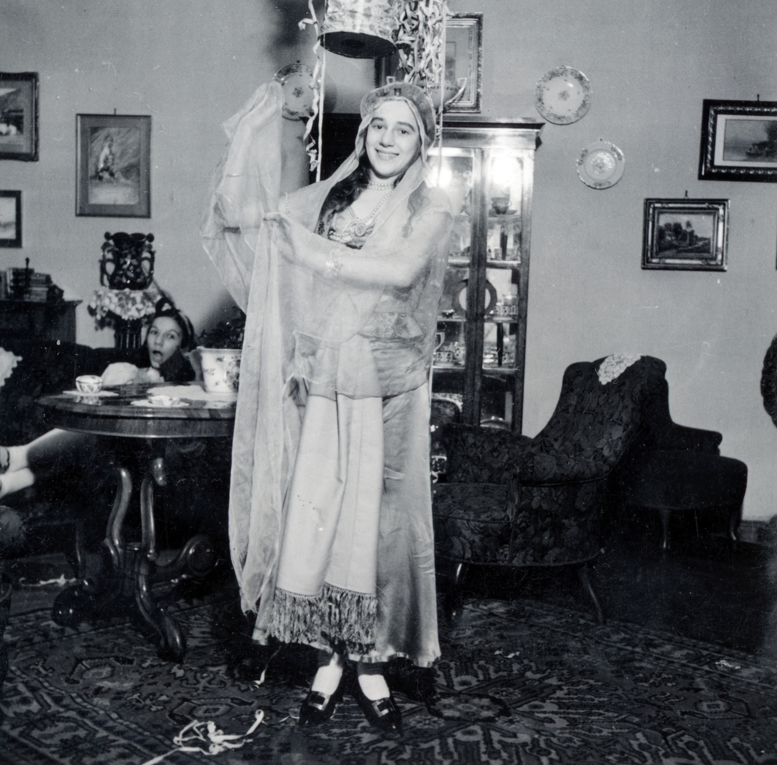 1941, Boda Balázs, girl, photo in a frame, veil, Fortepan #160672