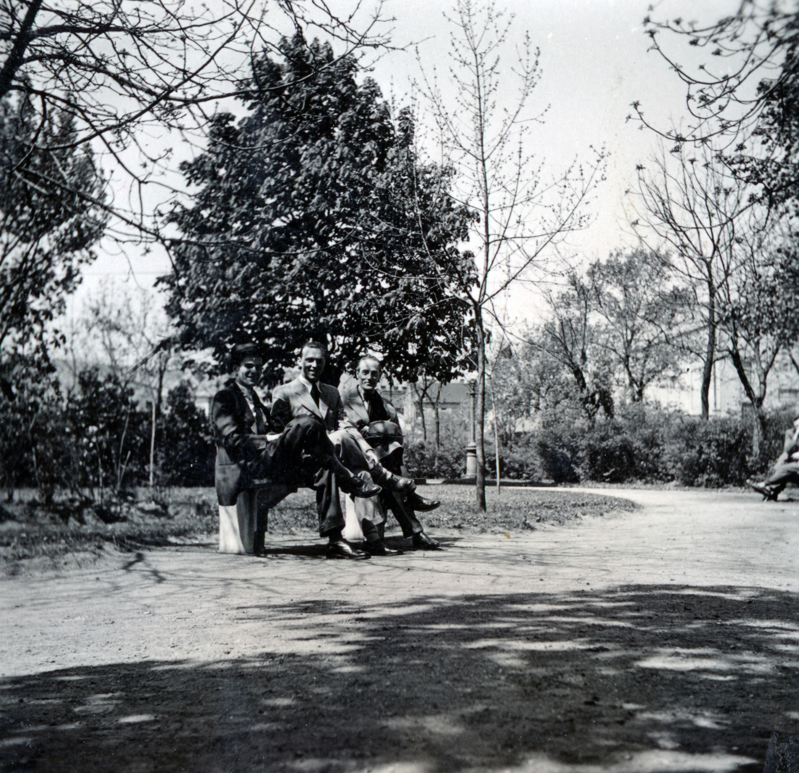 1942, Boda Balázs, three people, bench, men, Fortepan #160693