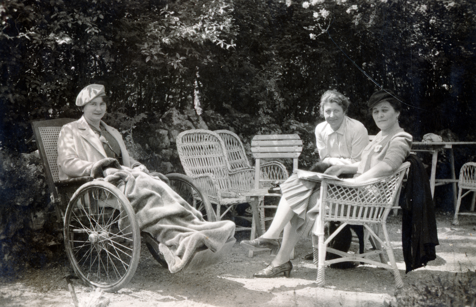 1938, Boda Balázs, cover, invalid car, wicker chair, women, Fortepan #160733