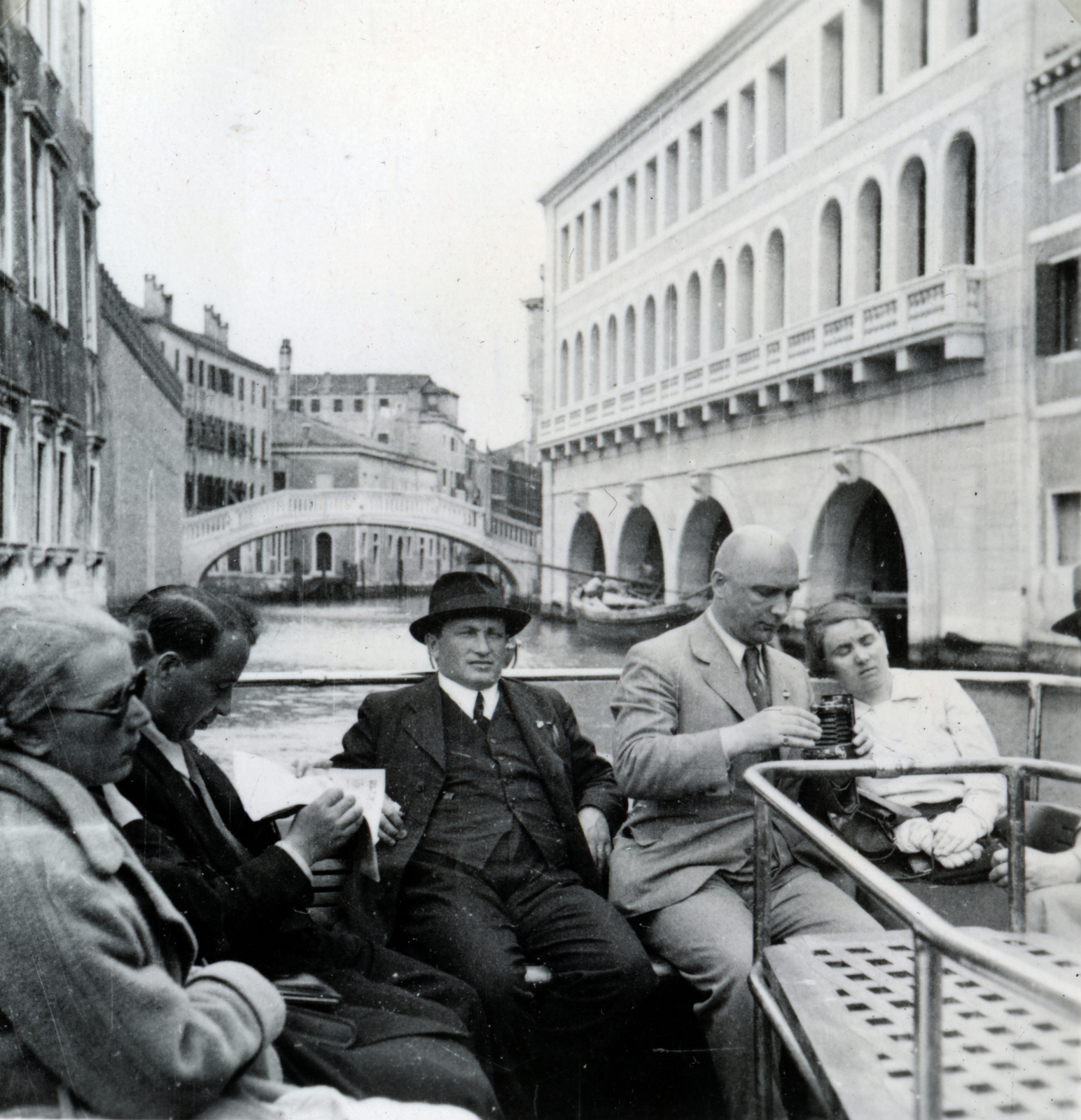 Italy, Venice, a Rio de Ca' Foscari torkolata a Canal Grande felől nézve, szemben a Ponte Foscari., 1936, Zsembery Bendegúz, Fortepan #160991