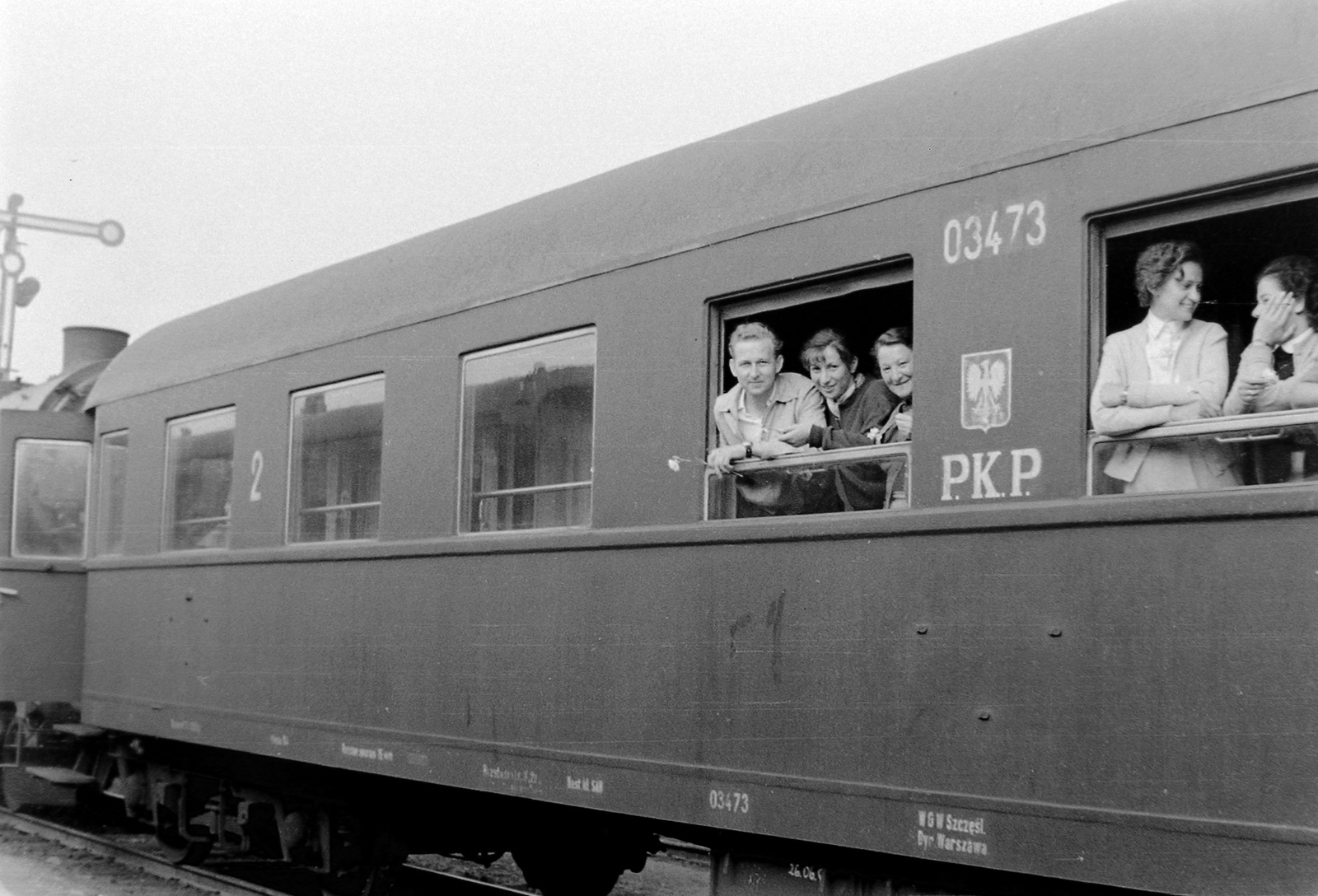 Poland,Tatry Wysokie, Zakopane, vasútállomás., 1958, Szent-tamási Mihály, railway, rail signal, national emblem, Tatra Mountains, Polish Railways, Fortepan #16101