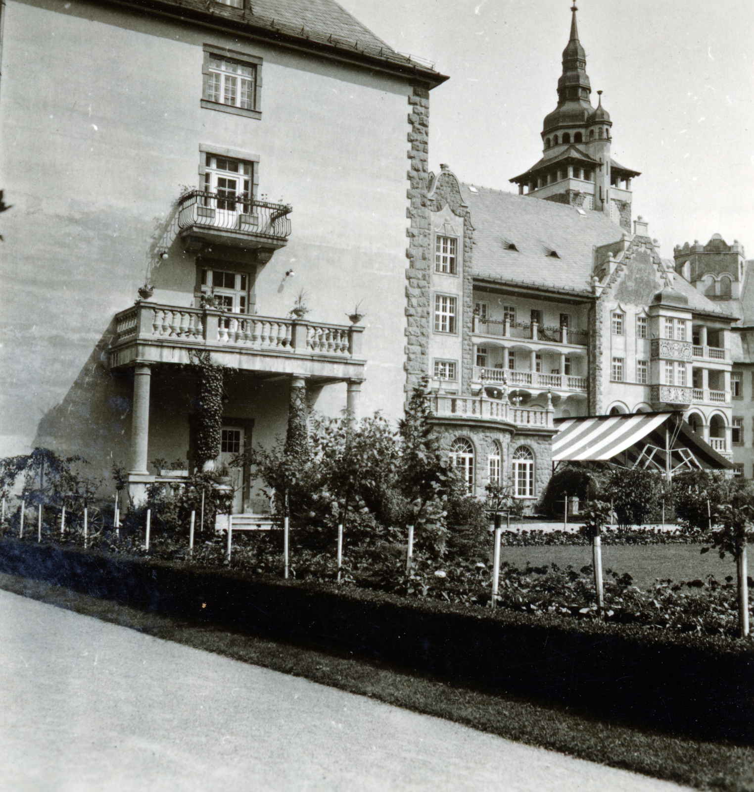 Magyarország, Lillafüred, Miskolc, Palotaszálló a park felől., 1940, Zsembery Bendegúz, Fortepan #161033