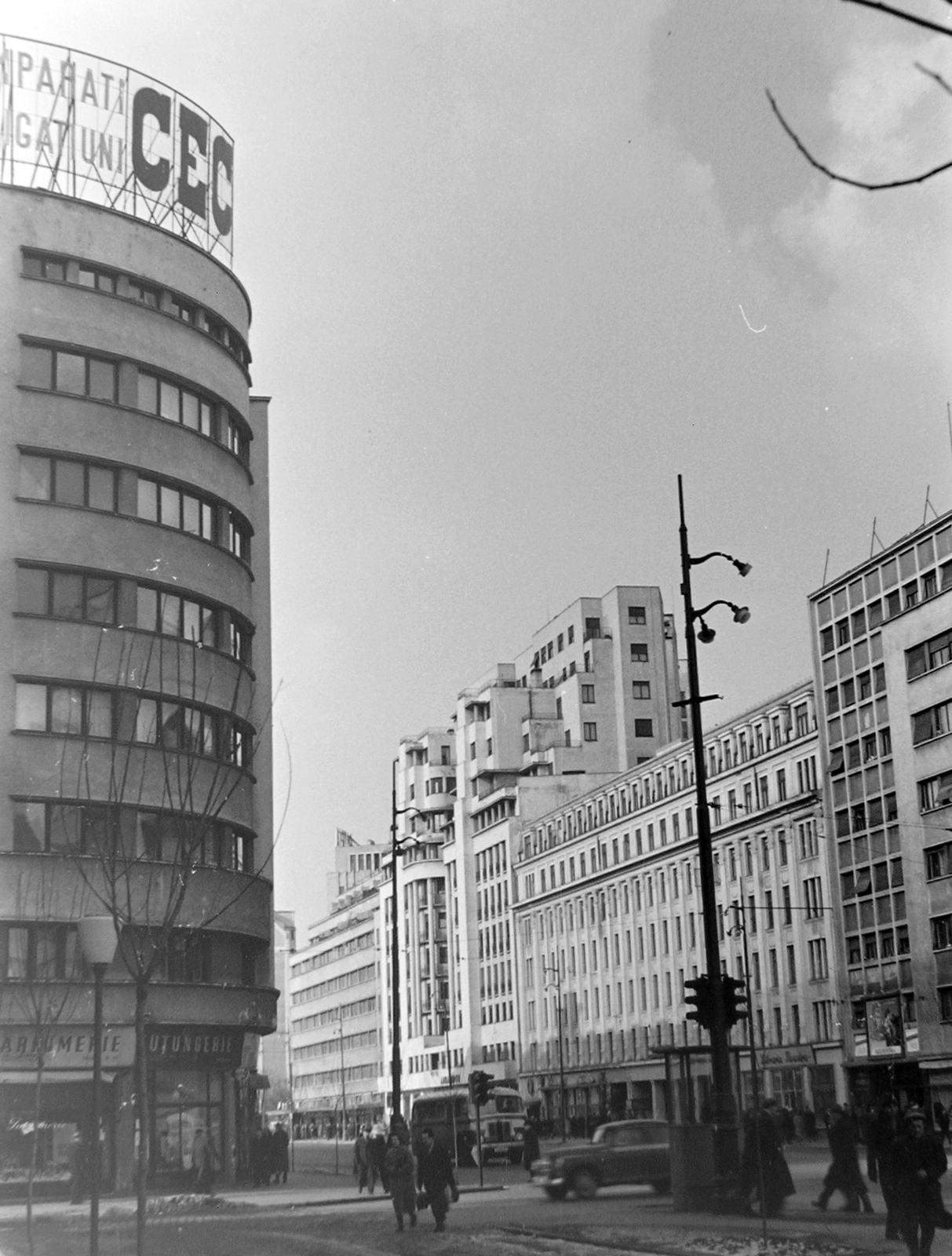 Románia, Bukarest, Bulevardul General Gheorghe Magheru a Strada C. A. Rosetti kereszteződésétől nézve., 1958, Szent-tamási Mihály, utcai lámpa, utcakép, modern építészet, Fortepan #16106