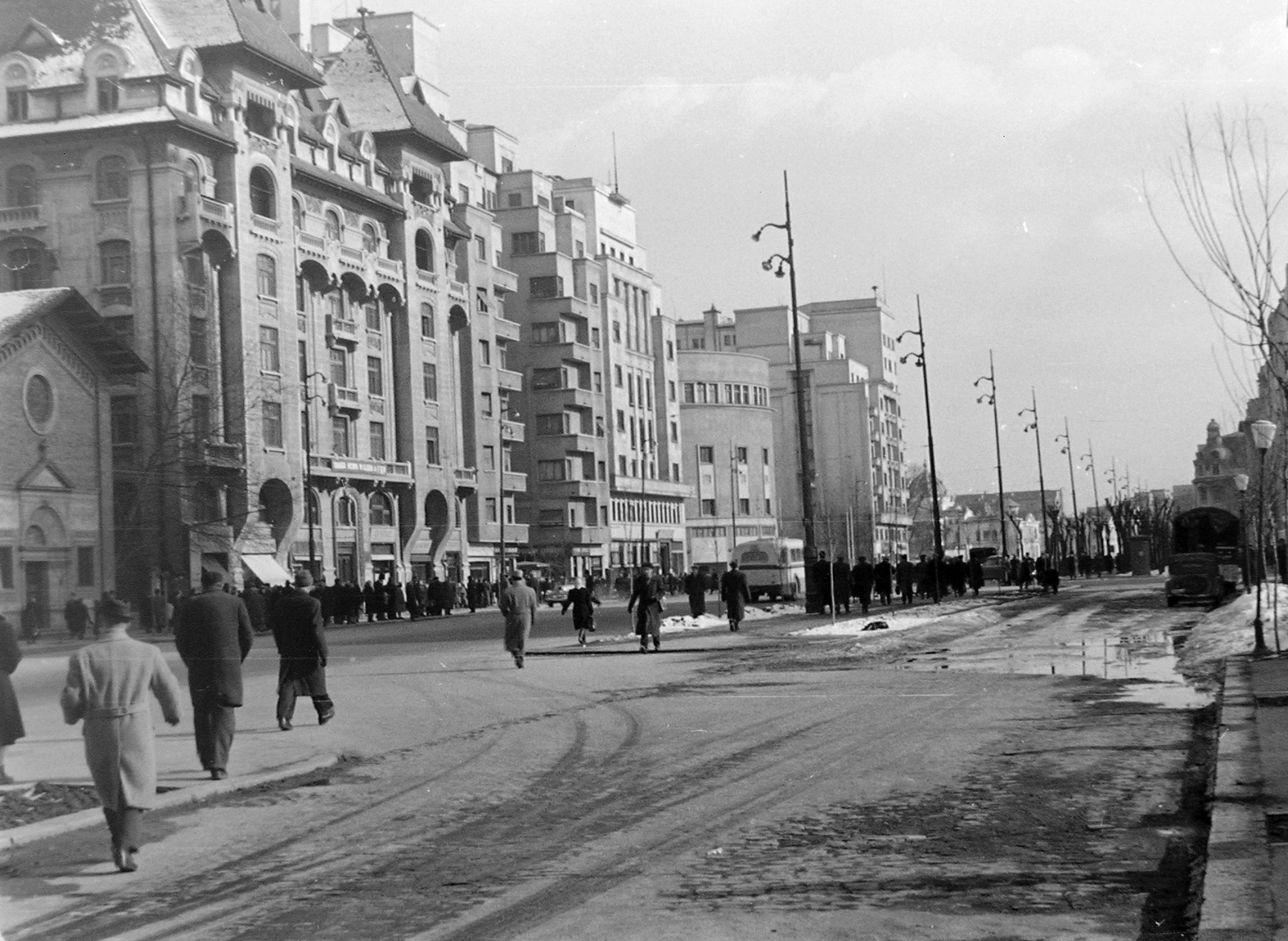 Romania, Bucharest, Strada Vasile Conta, a kép bal szélén az un. Olasz templom., 1958, Szent-tamási Mihály, church, Fortepan #16107