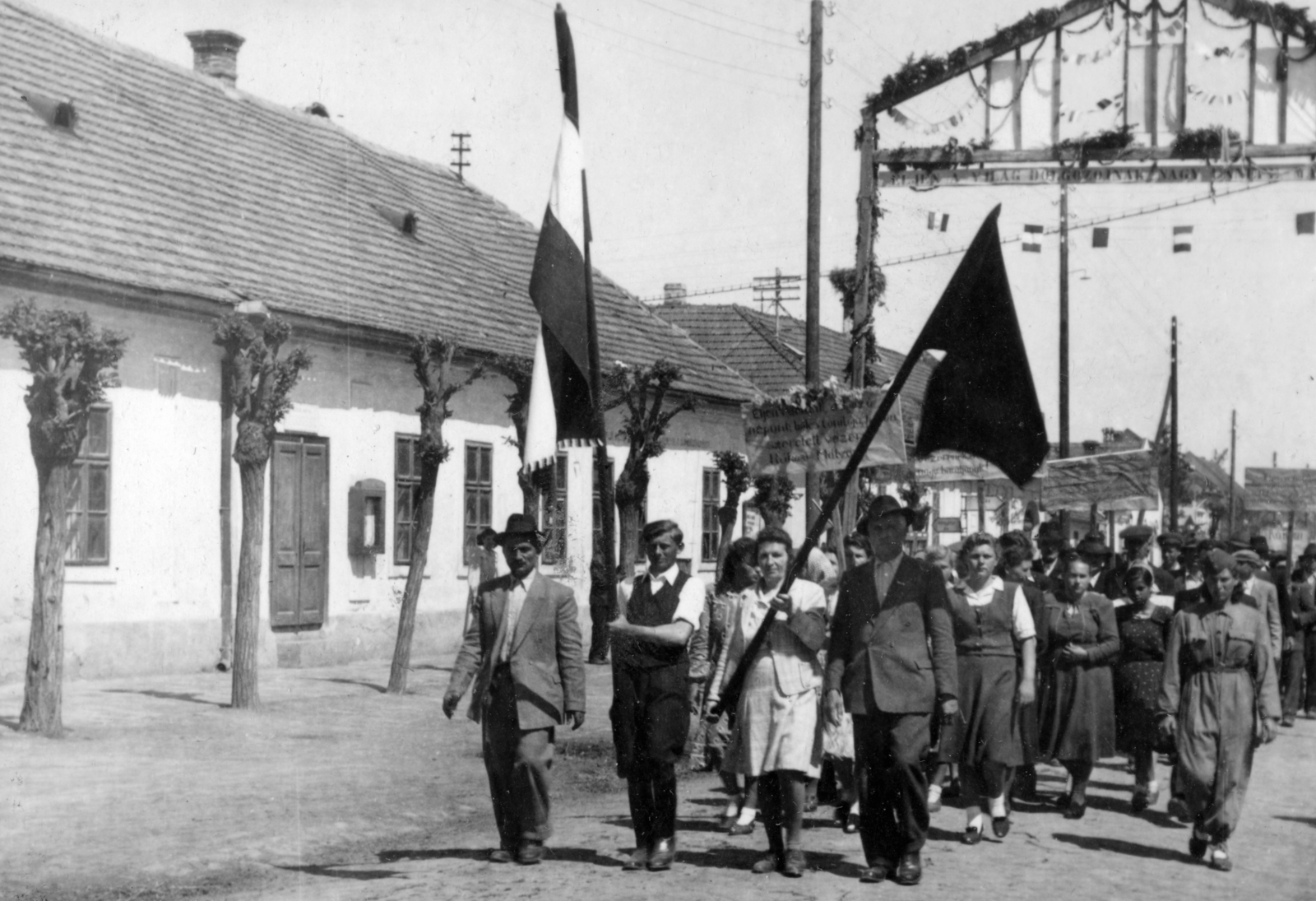 Hungary, Elek, a Gyulai út a Kétegyházi útnál., 1956, Gyulavári Andrea, march, Fortepan #161072