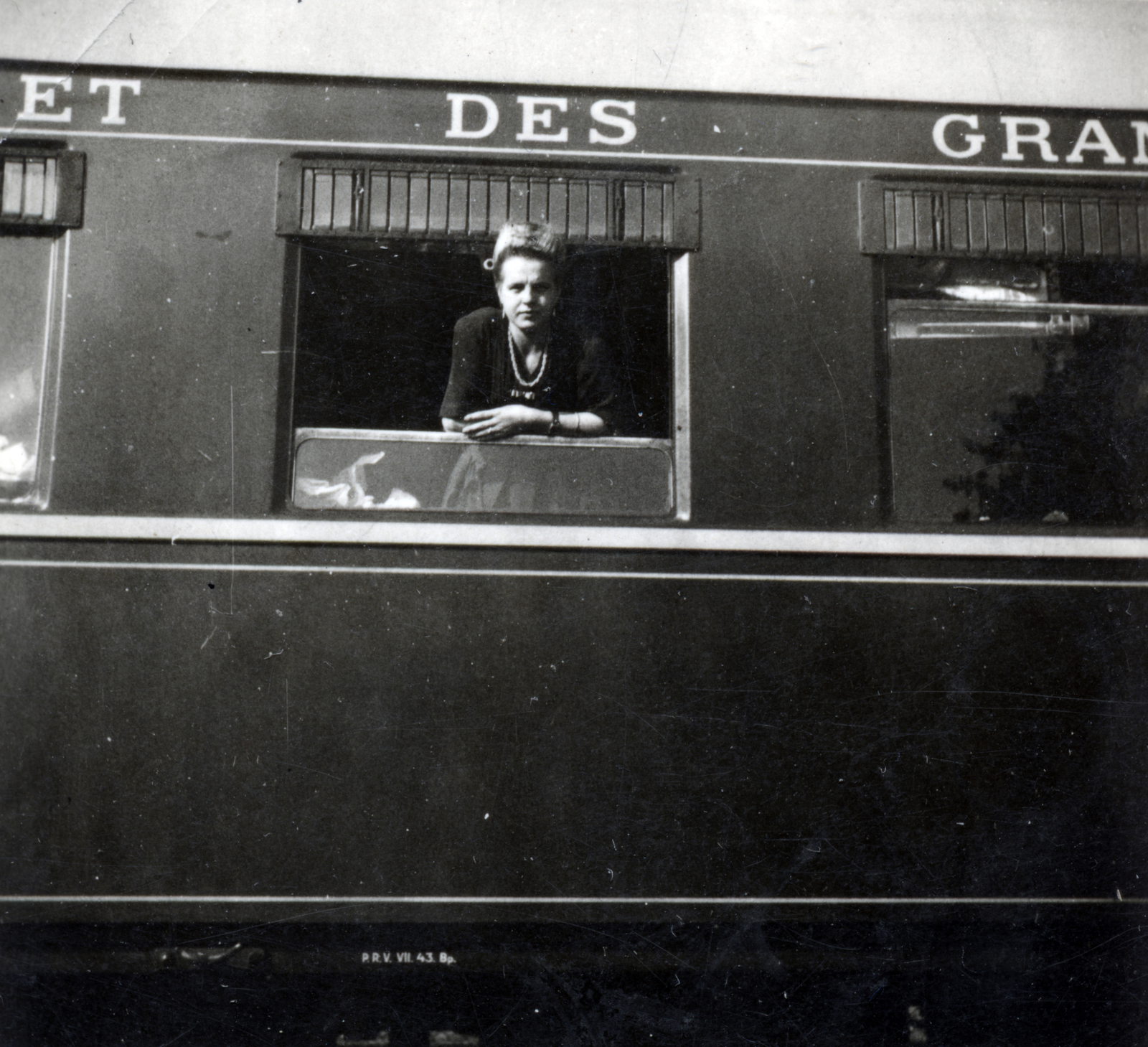 1943, Földvári Mihály, leaning out of the window, Fortepan #161219