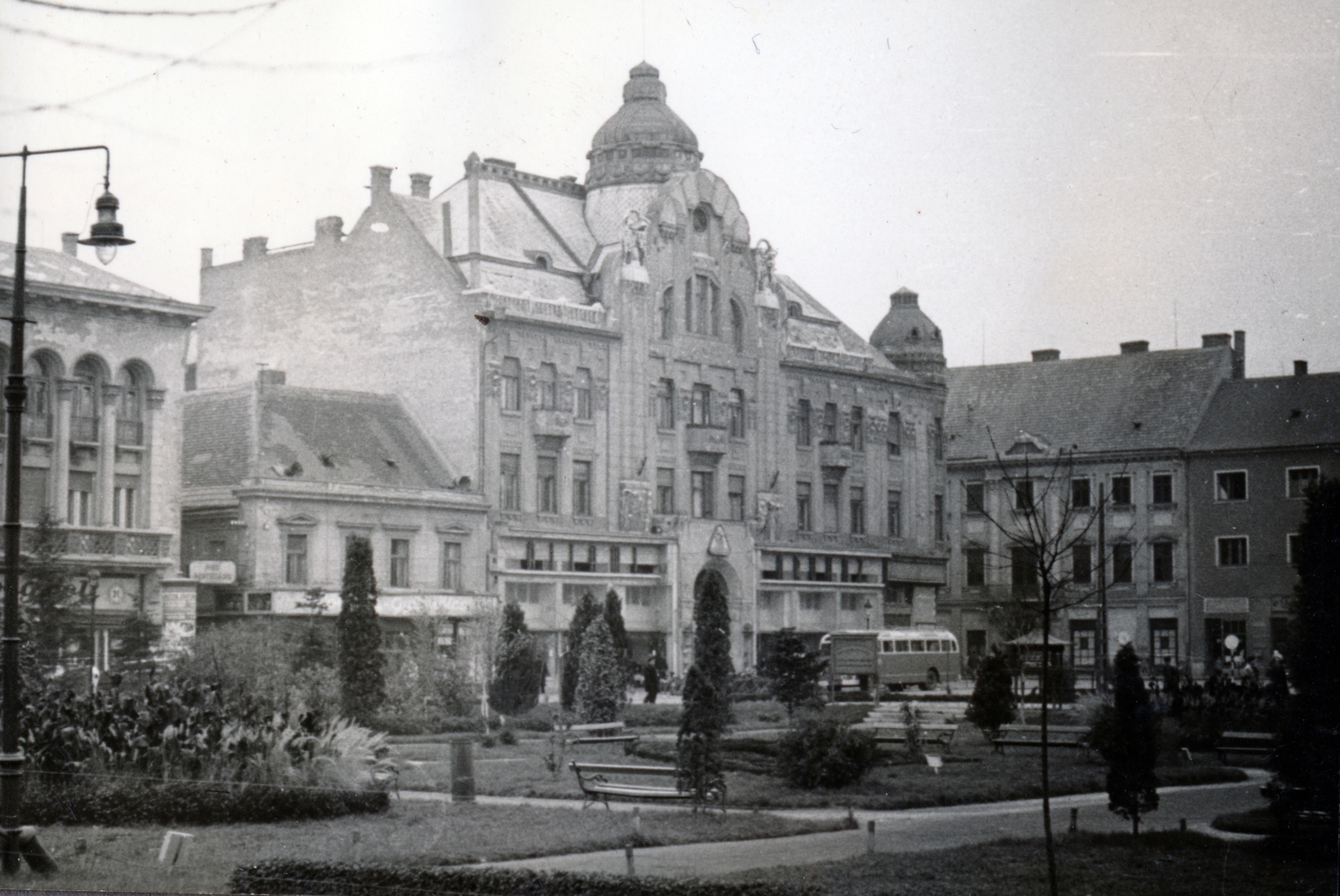 Hungary, Szombathely, Fő (Köztársaság) tér., 1955, Márk Iván, public building, eclectic architecture, square, Fortepan #161346