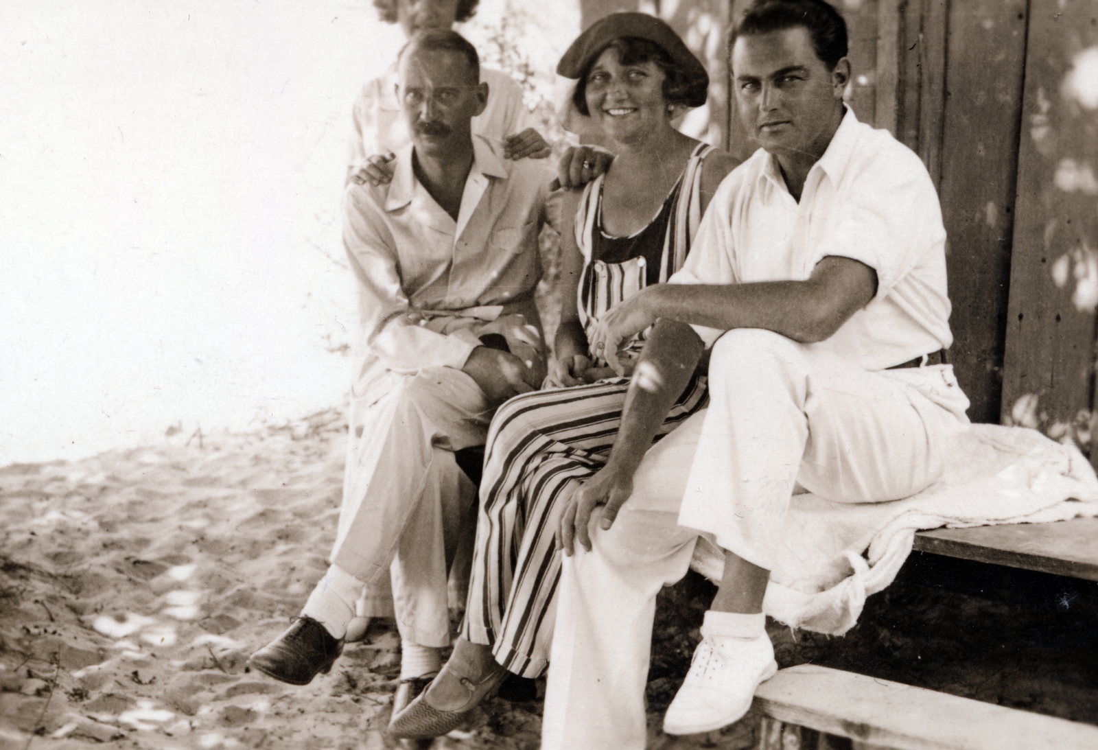 1931, Korbuly család, átvetett láb, Fortepan #161529