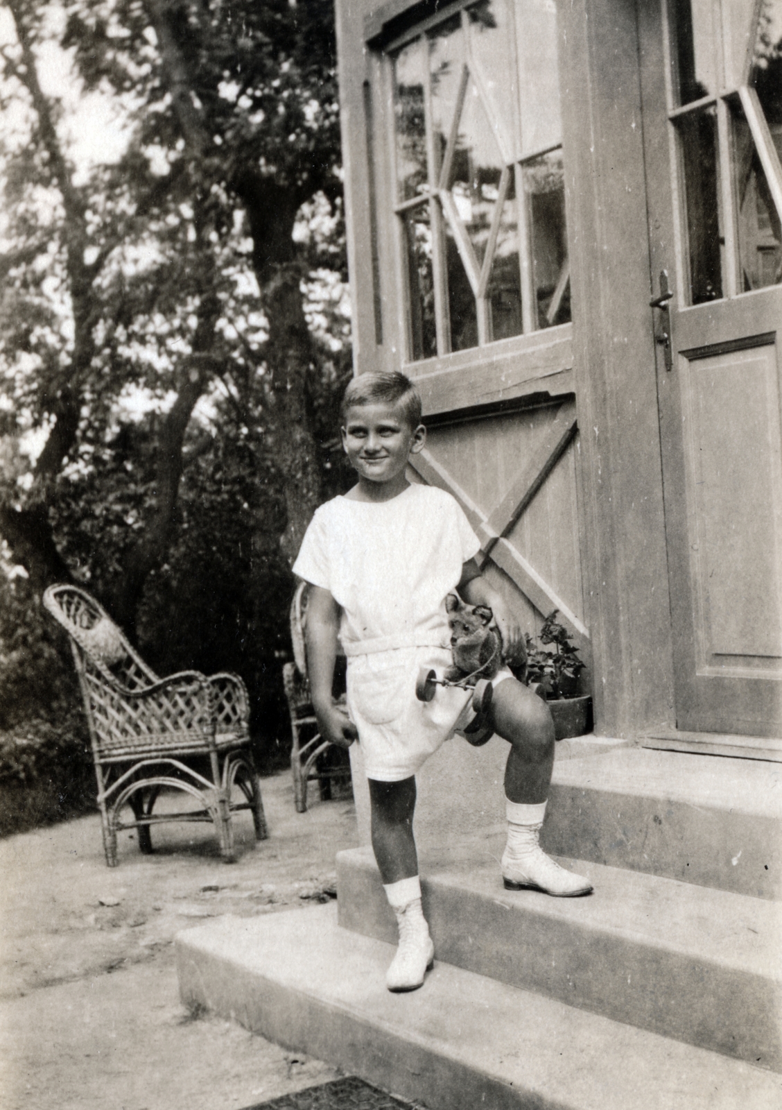 1927, Korbuly család, wicker chair, kid, stairs, toy, Fortepan #161534