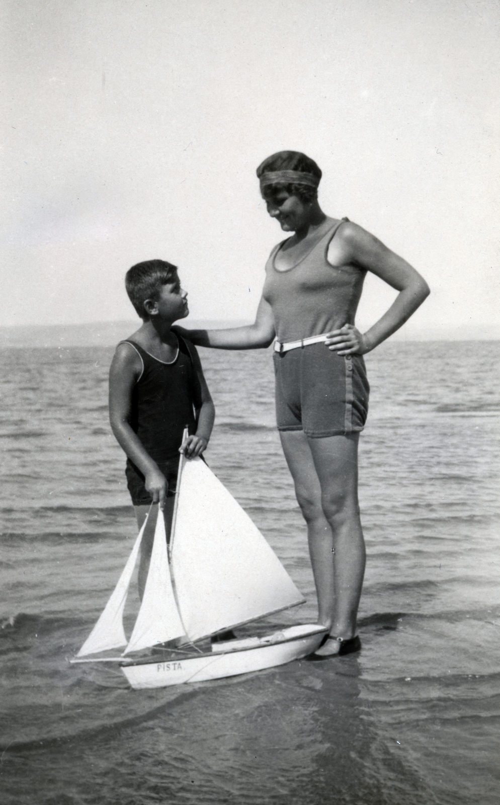 1925, Korbuly család, bathing suit, sandal, head wrap, model ship, Fortepan #161560