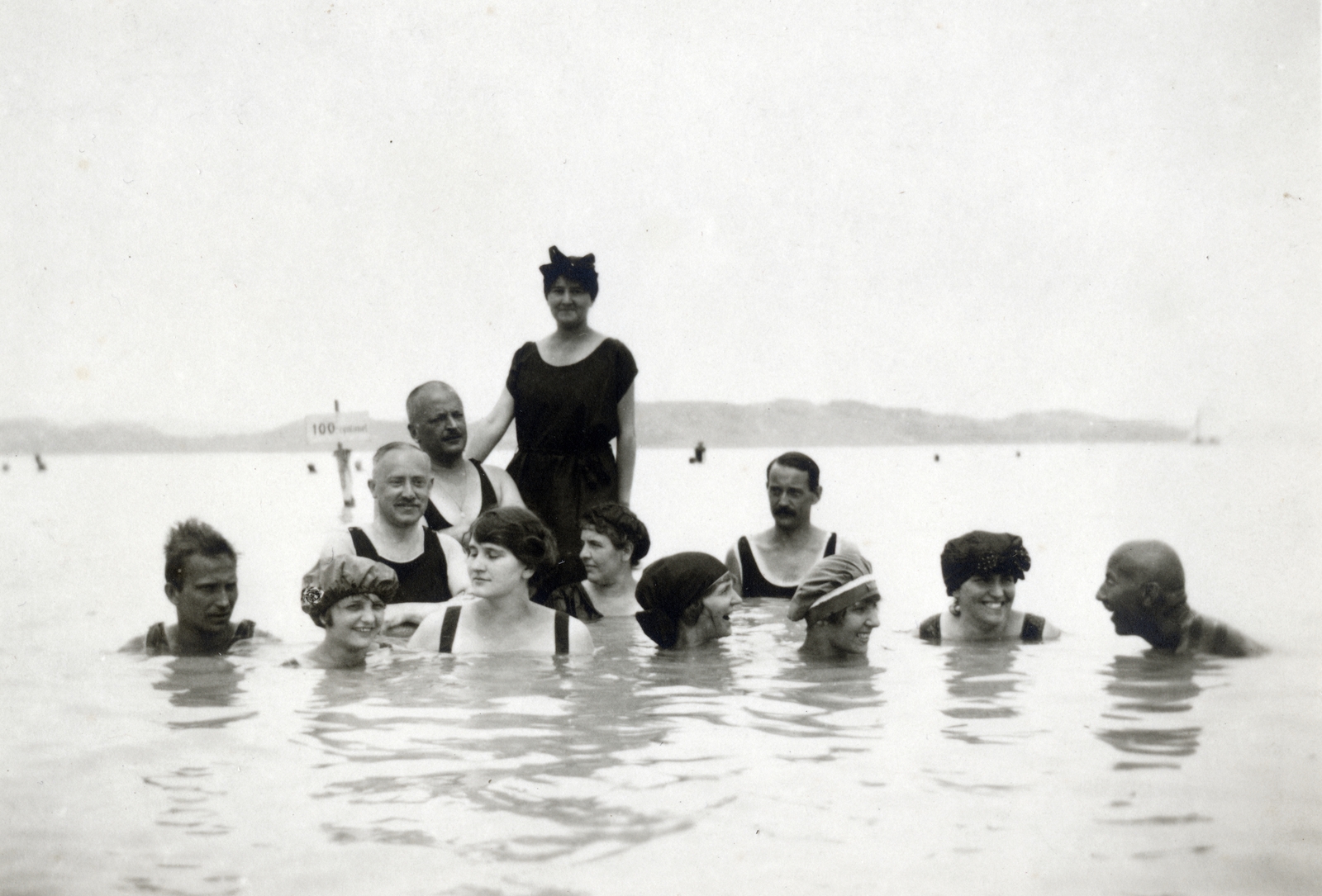 Hungary, Balatonföldvár, 1922, Korbuly család, bathing, Fortepan #161571