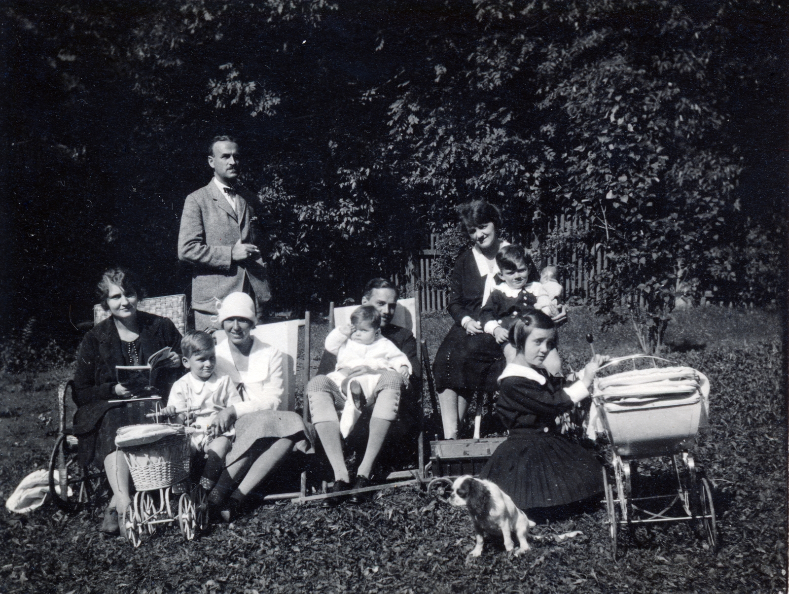 1925, Korbuly család, család, nyugágy, kutya, babakocsi, Fortepan #161600