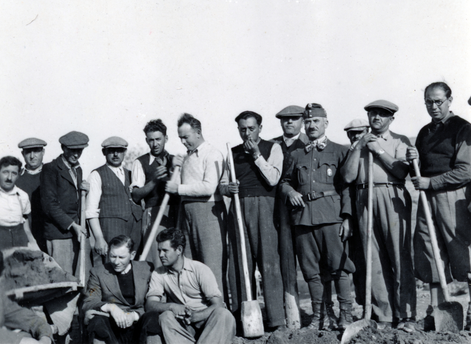 1940, Korda Judit, labor service, shovel, Fortepan #161700