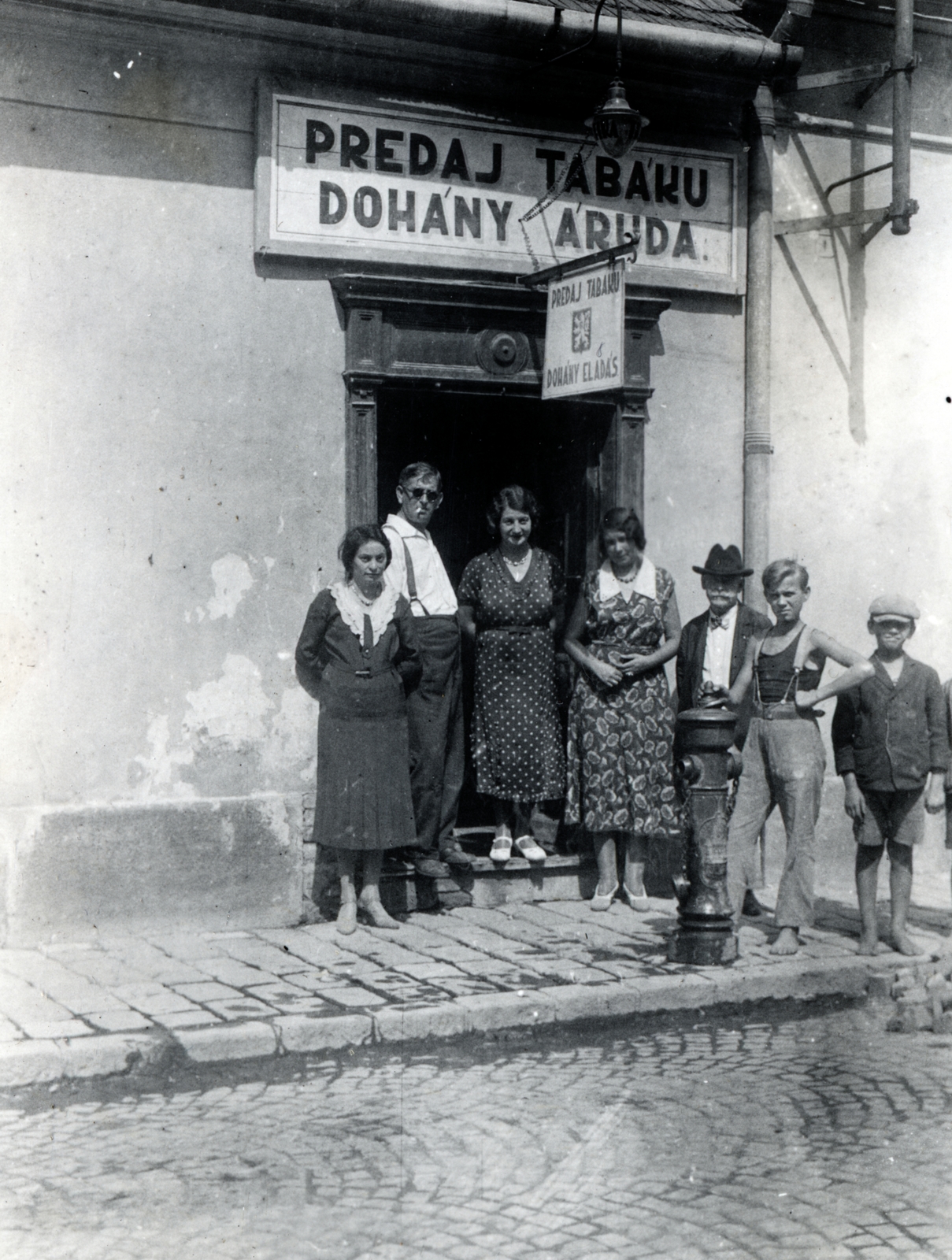 1932, Korda Judit, Czechoslovakia, tobacco shop, store display, Fortepan #161796