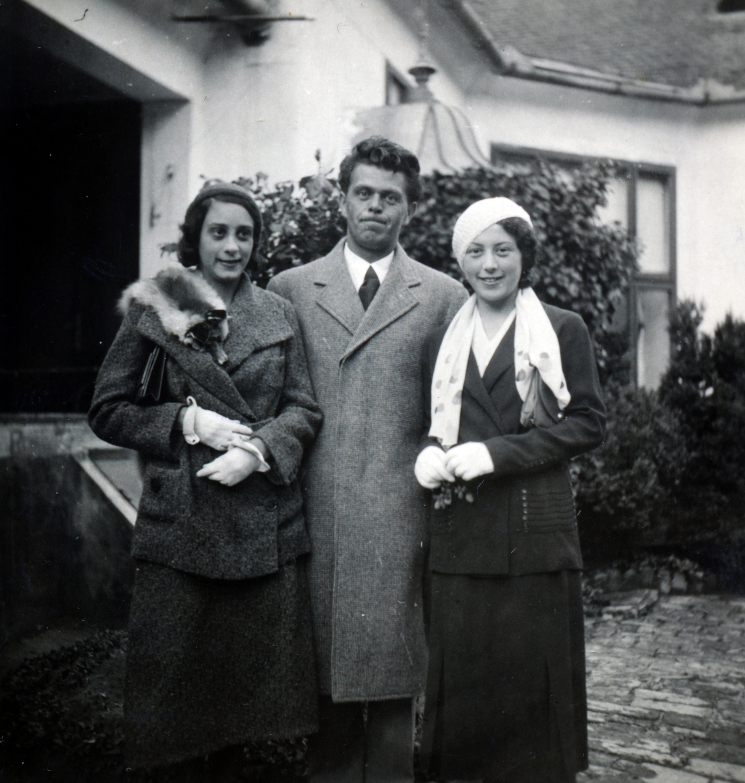 1931, Korda Judit, gentleman, three people, fur, women, Fortepan #161890