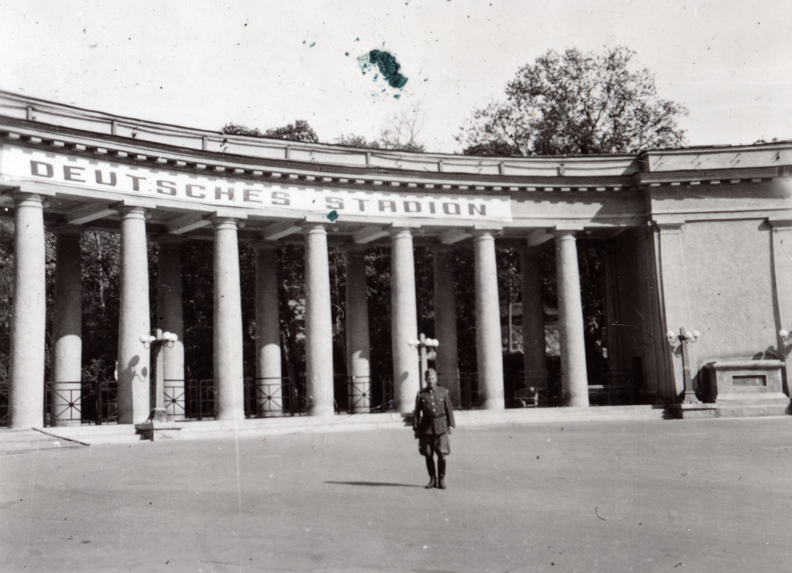 Ukraine, Kyiv, Német Stadion (korábban Balitszkij Dinamo Stadion, ma Valerij Lobanovszkij Dinamo Stadion)., 1942, Kiss Endre, Fortepan #161990