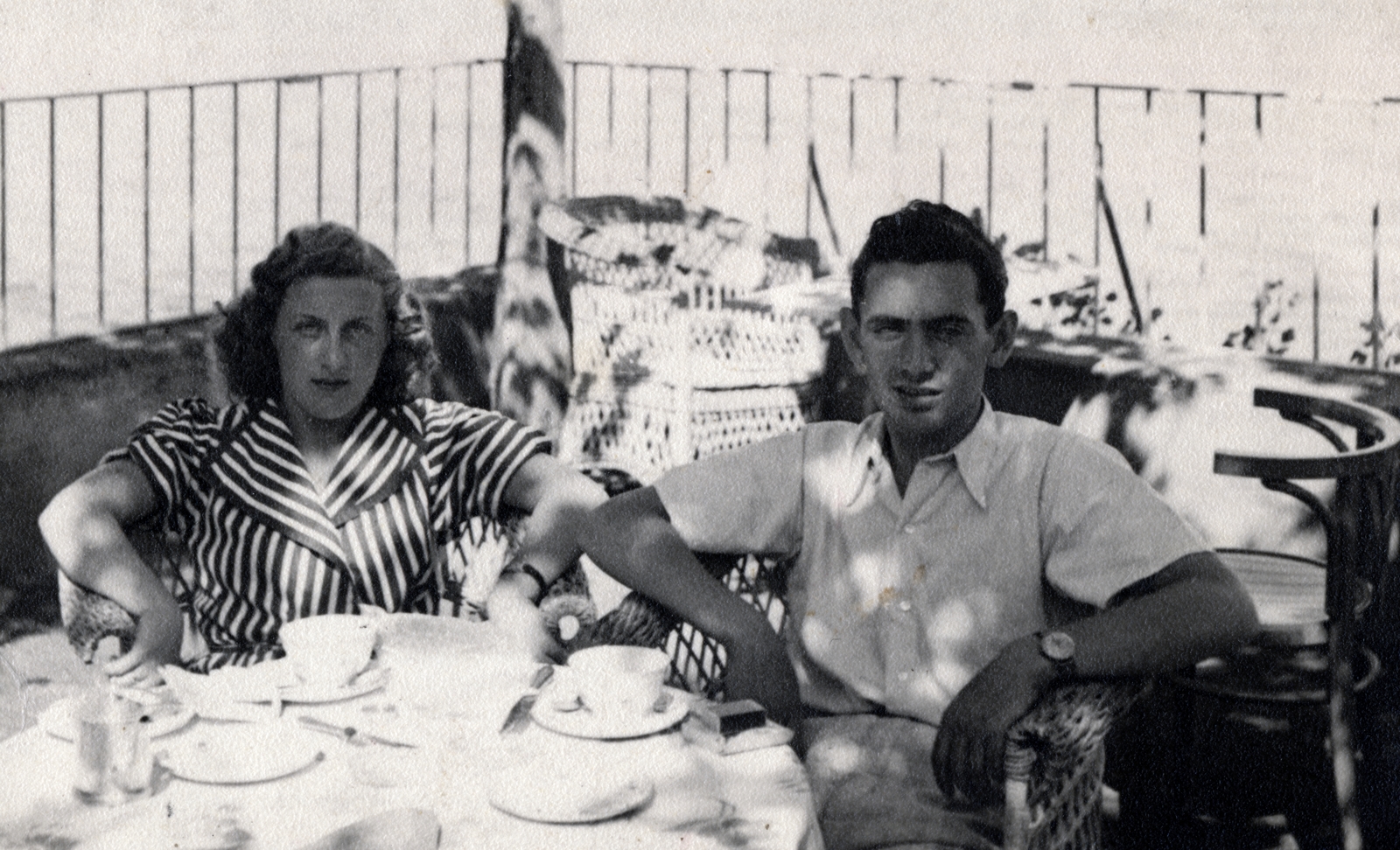 1941, Váradi Judit, man, wrist watch, wicker chair, lady, Fortepan #162440