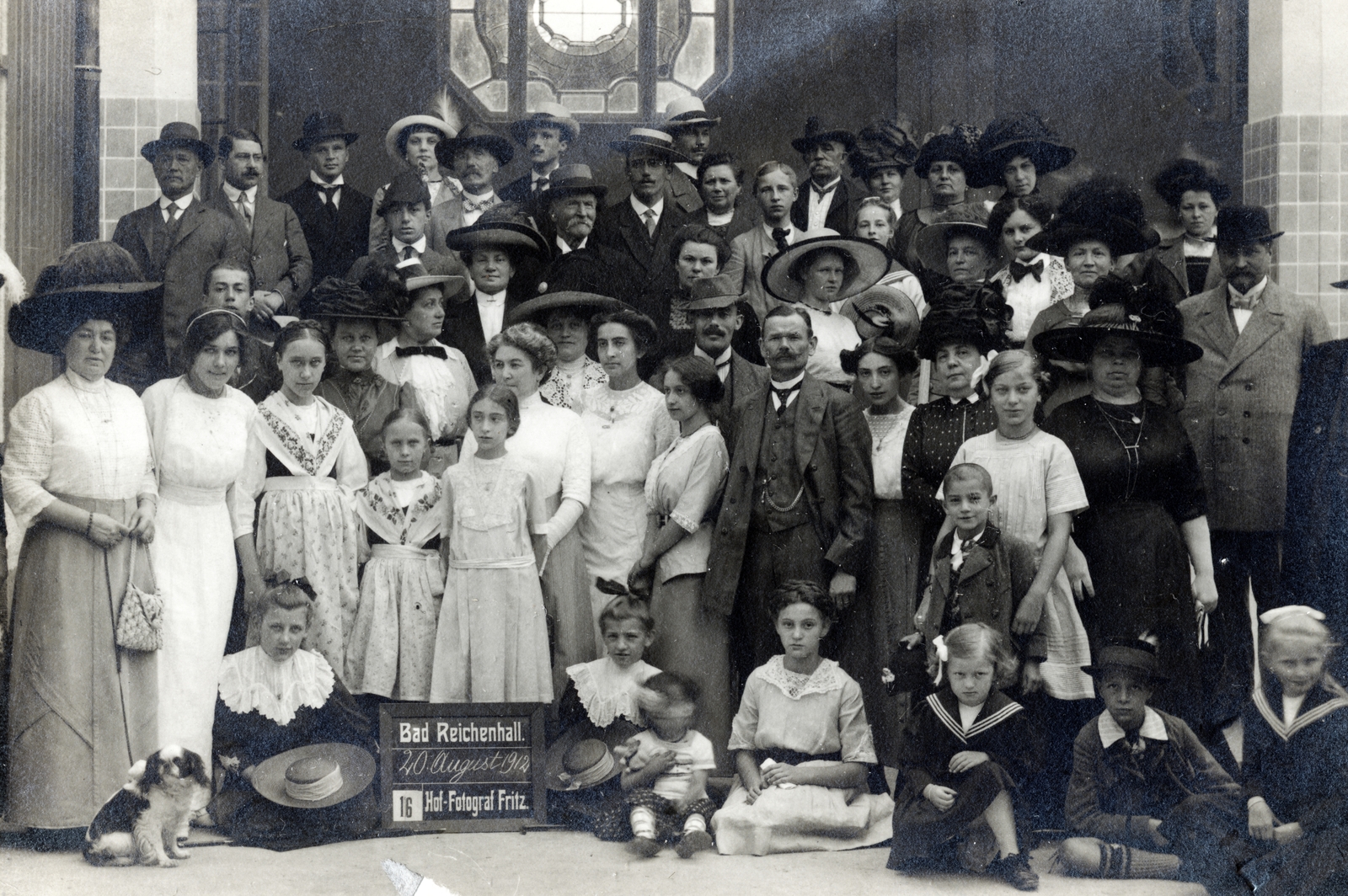Németország, Bad Reichenhall, 1912, Gara Andor, csoportkép, kalap, gyermek, kutya, Fortepan #162638