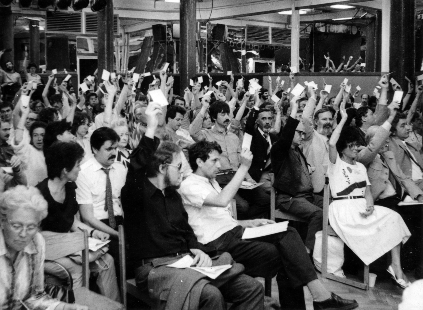 Hungary, Budapest VII., Dohány utca 22-24., Metro Klub, a Tudományos Dolgozók Demokratikus Szakszervezete alakuló gyűlése, 1988. május 14-én., 1988, Nyitrai Ferenc, Budapest, regime change, scientist, Fortepan #162749