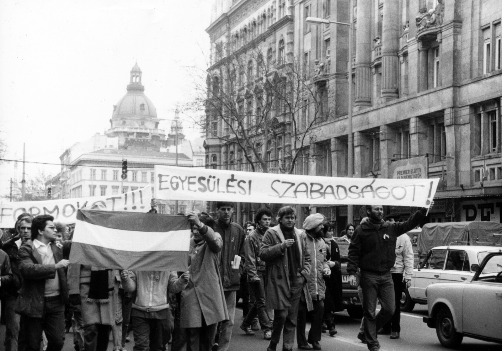 Hungary, Budapest VI.,Budapest V., Bajcsy-Zsilinszky út, jobbra a háttérben a Szent István-bazilika. A március 15-i ünnepség és politikai demonstráció résztvevő., 1988, Horváth Ernő, strike, regime change, Budapest, Fortepan #162770