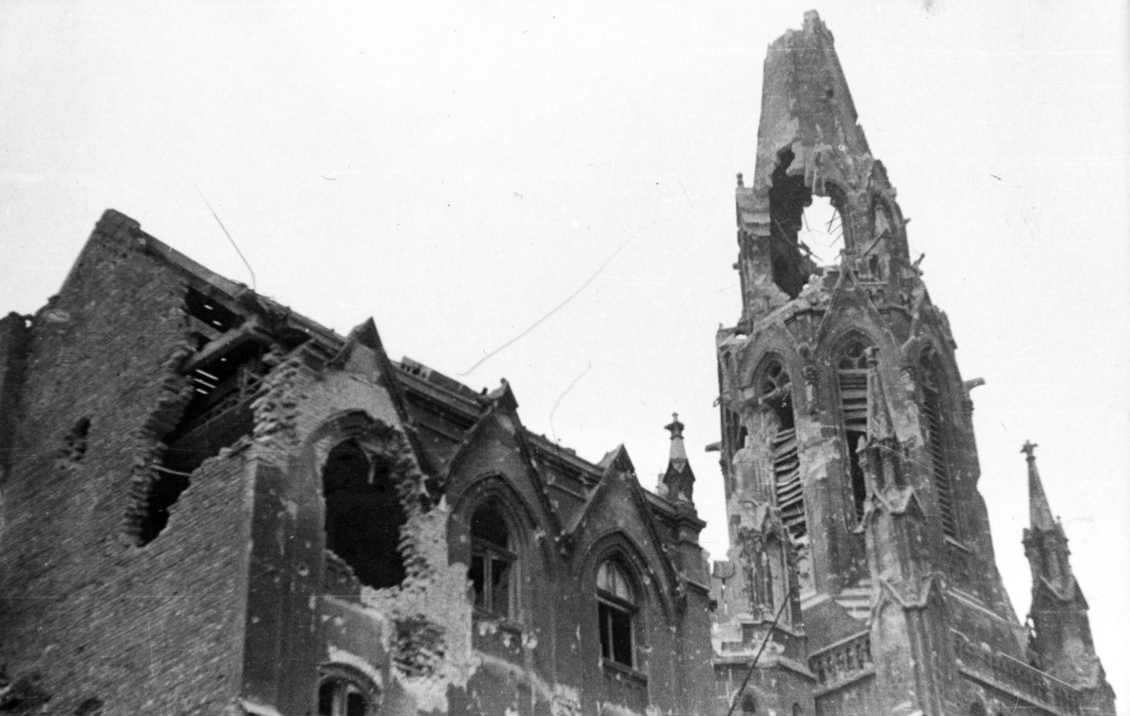 Hungary, Budapest IX., Üllői út, jobbra az Örökimádás templom tornya., 1956, Gödér Hajnal, Budapest, damaged building, Fortepan #163278