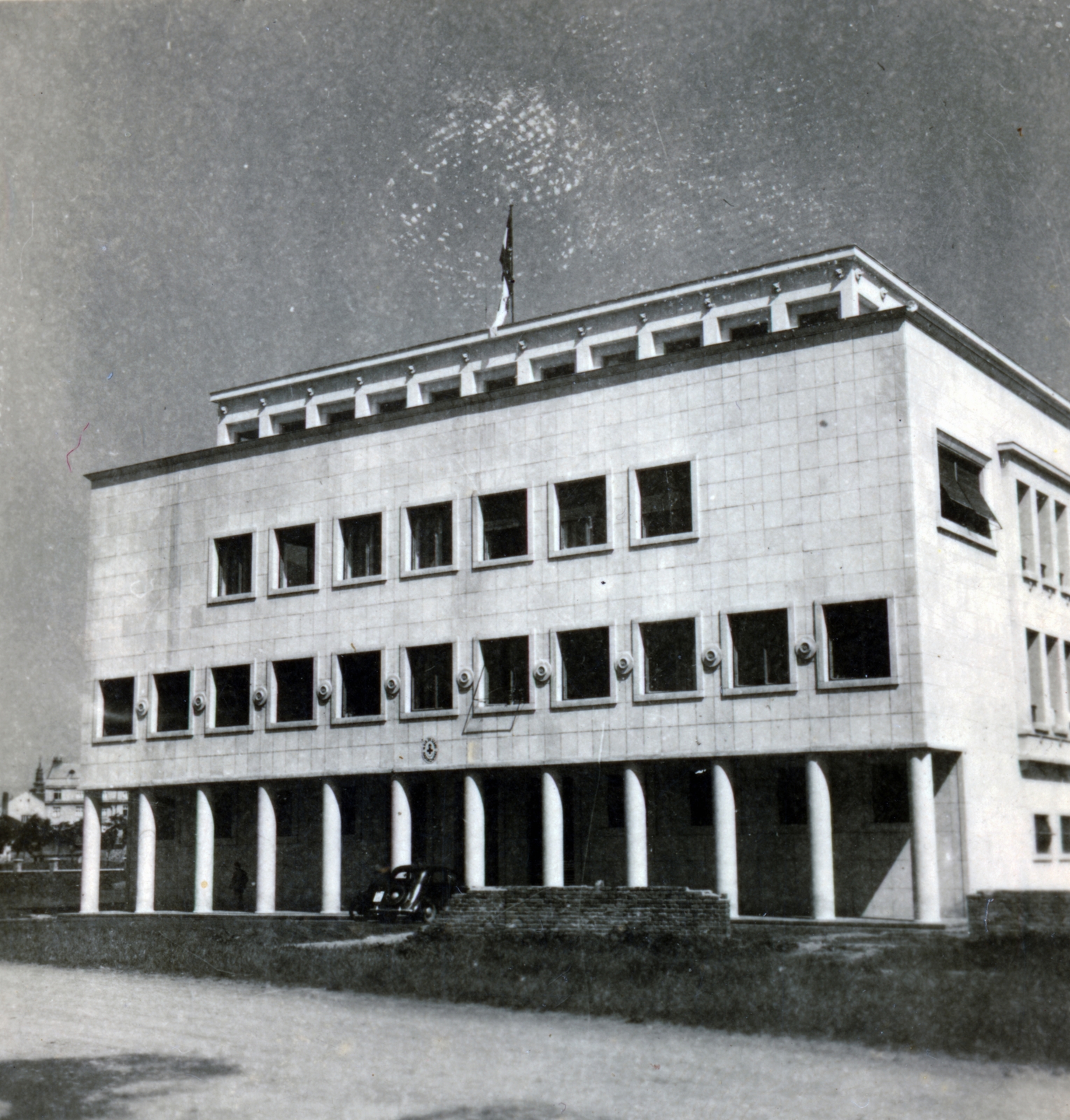 Serbia, Novi Sad, Magyar királyi 271. vöröskereszt hadikórház (később a Vajdaság Autonóm Tartomány képviselőháza)., 1941, Bakos László, Fortepan #163375