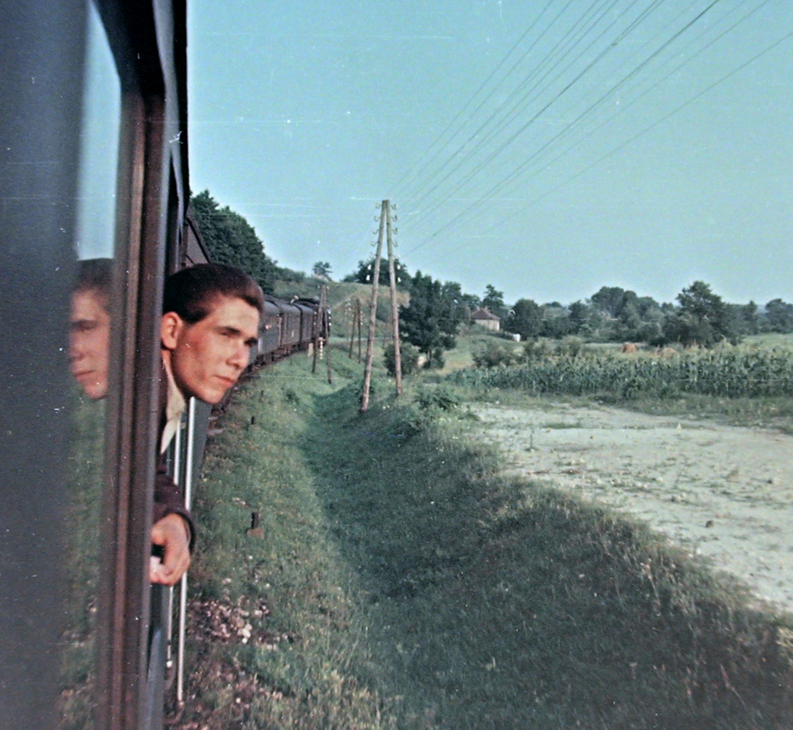 1959, Kurutz Márton, railway, colorful, landscape, aerial wire, leaning out of the window, Fortepan #16353