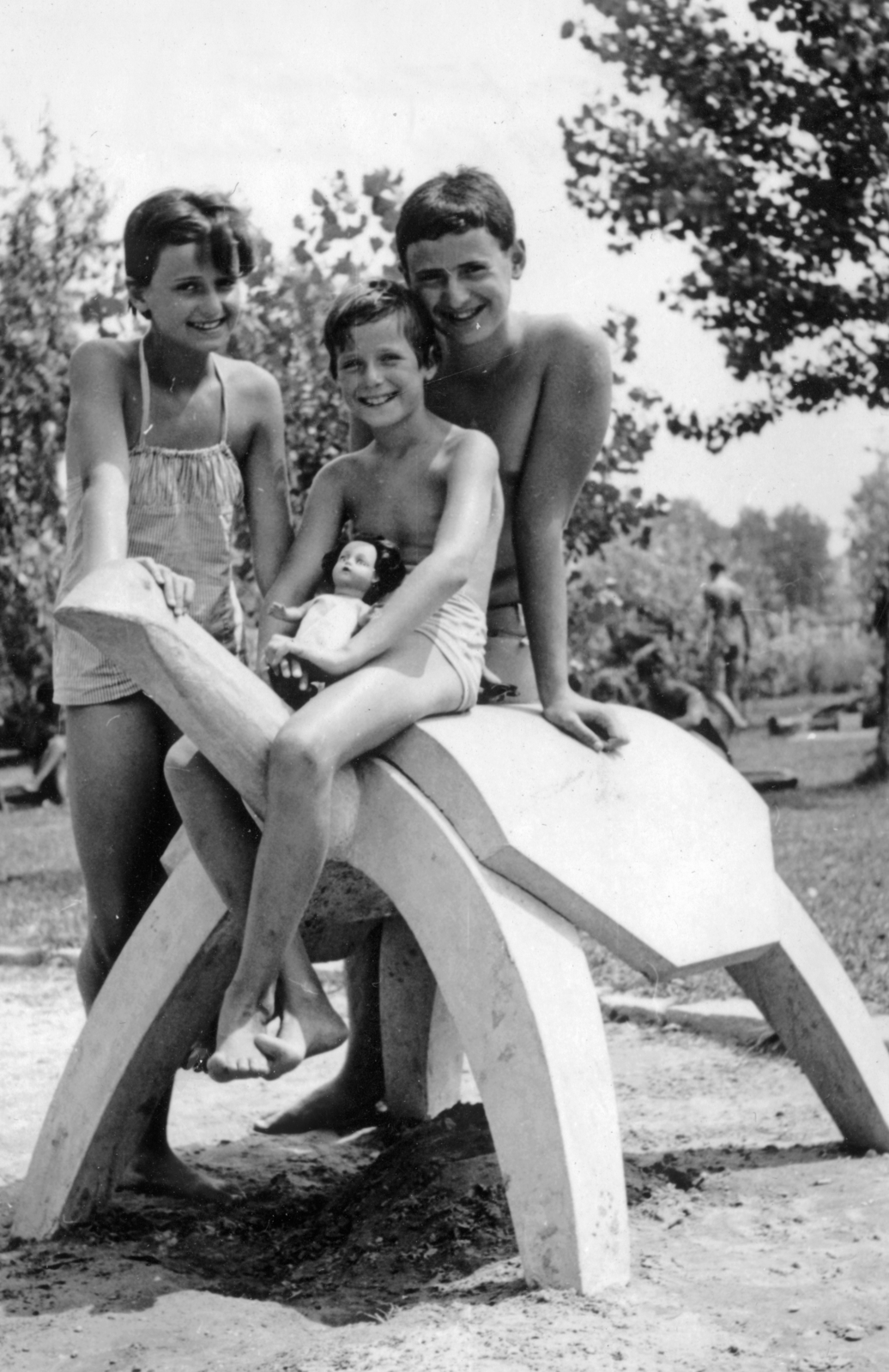 1964, Artkraft, playground, three people, kids, Fortepan #164102