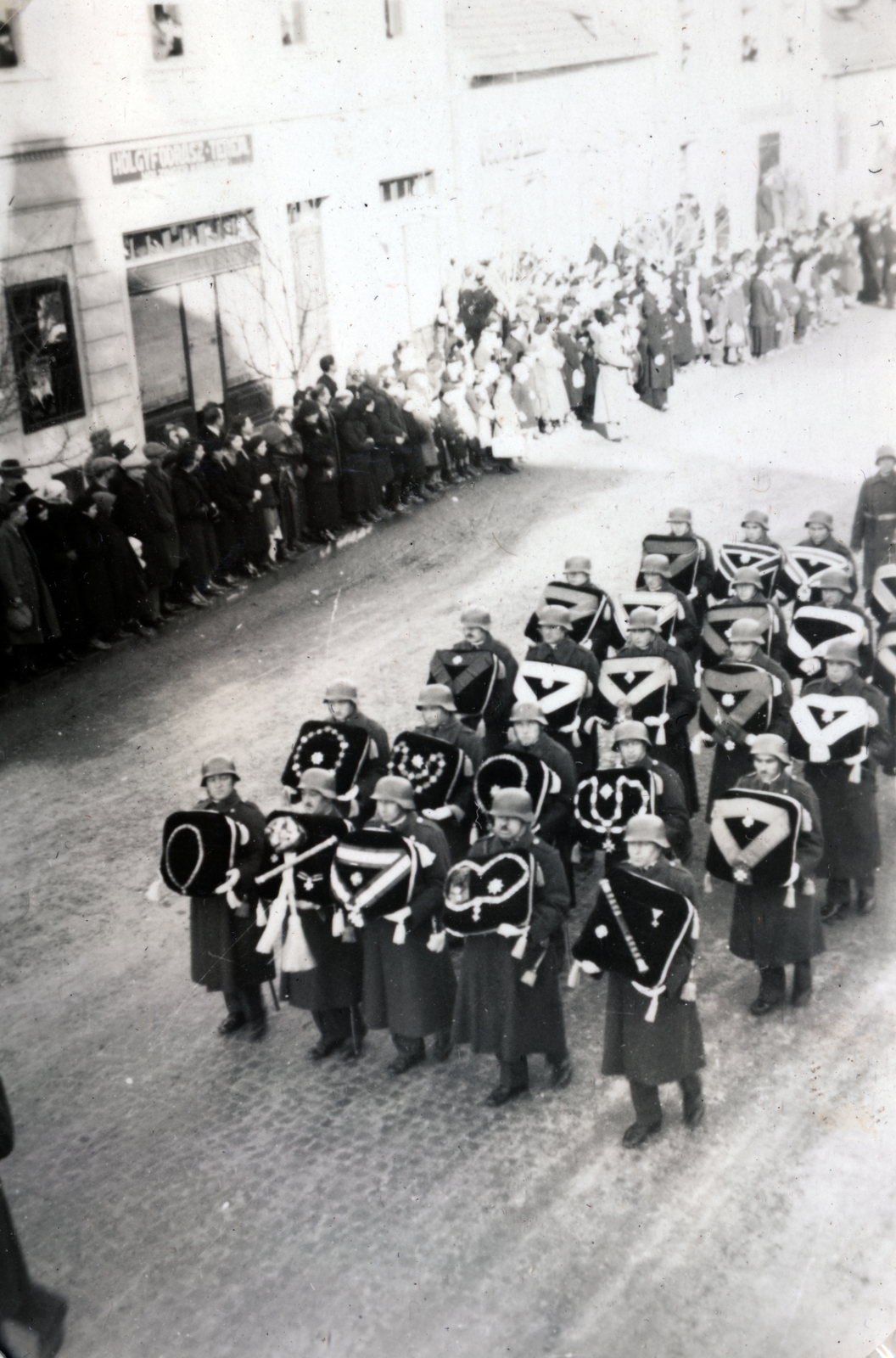 Hungary, Mosonmagyaróvár, Magyaróvár (ekkor önálló, ma a város része), Fő utca, Habsburg–Tescheni Frigyes főherceg temetése 1937. január 5-én., 1937, Baráth Géza, Fortepan #164442