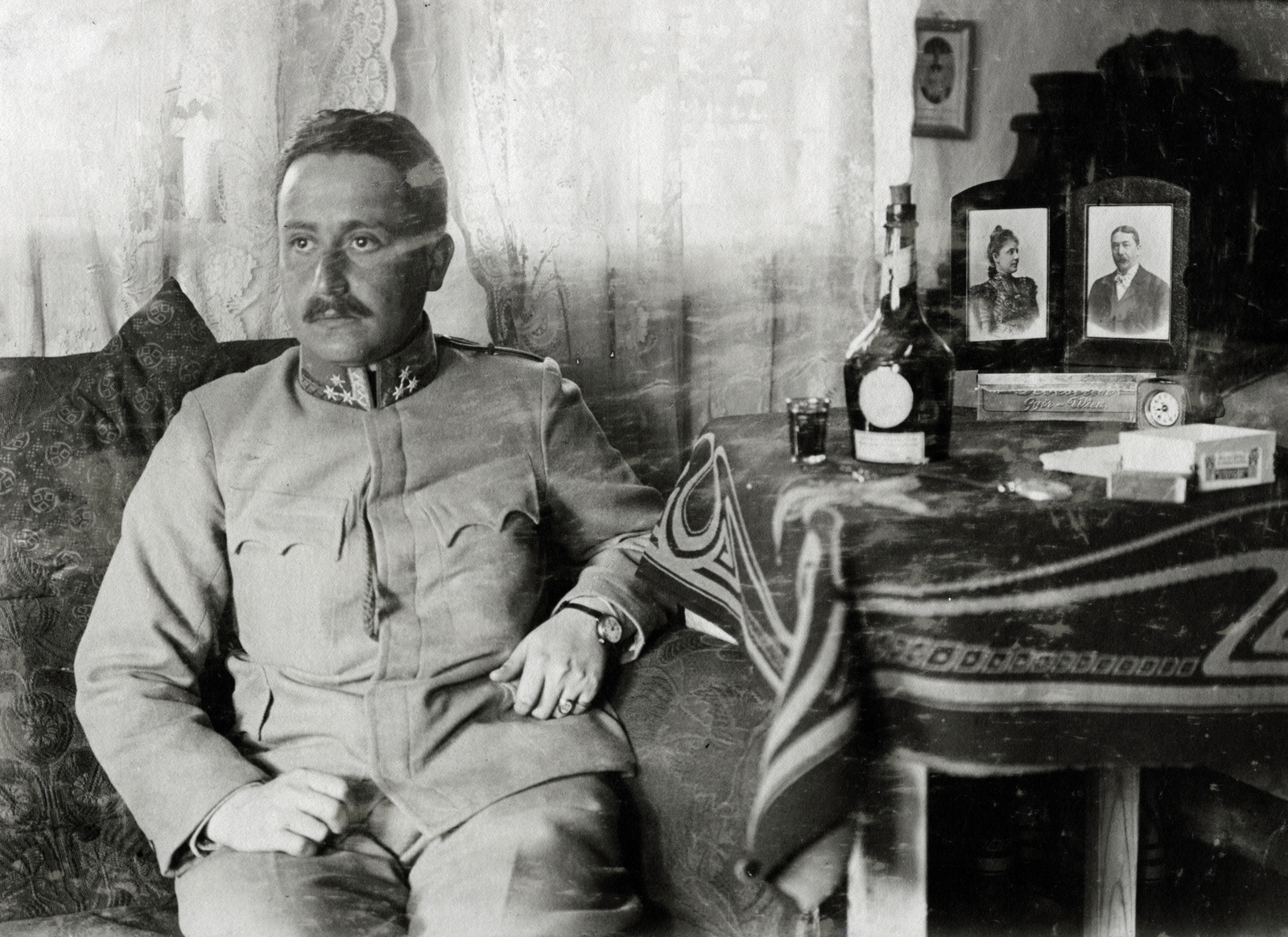 1916, Fedák István, Hungarian soldier, watch, drinking, Fortepan #164547