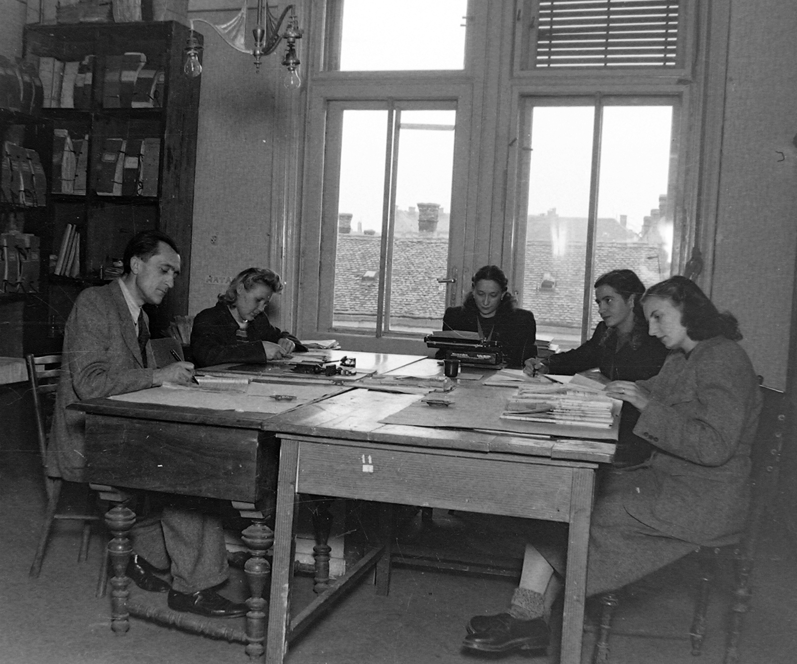 Hungary, 1948, Magyar Rendőr, office, typewriter, furniture, interior, Fortepan #16462