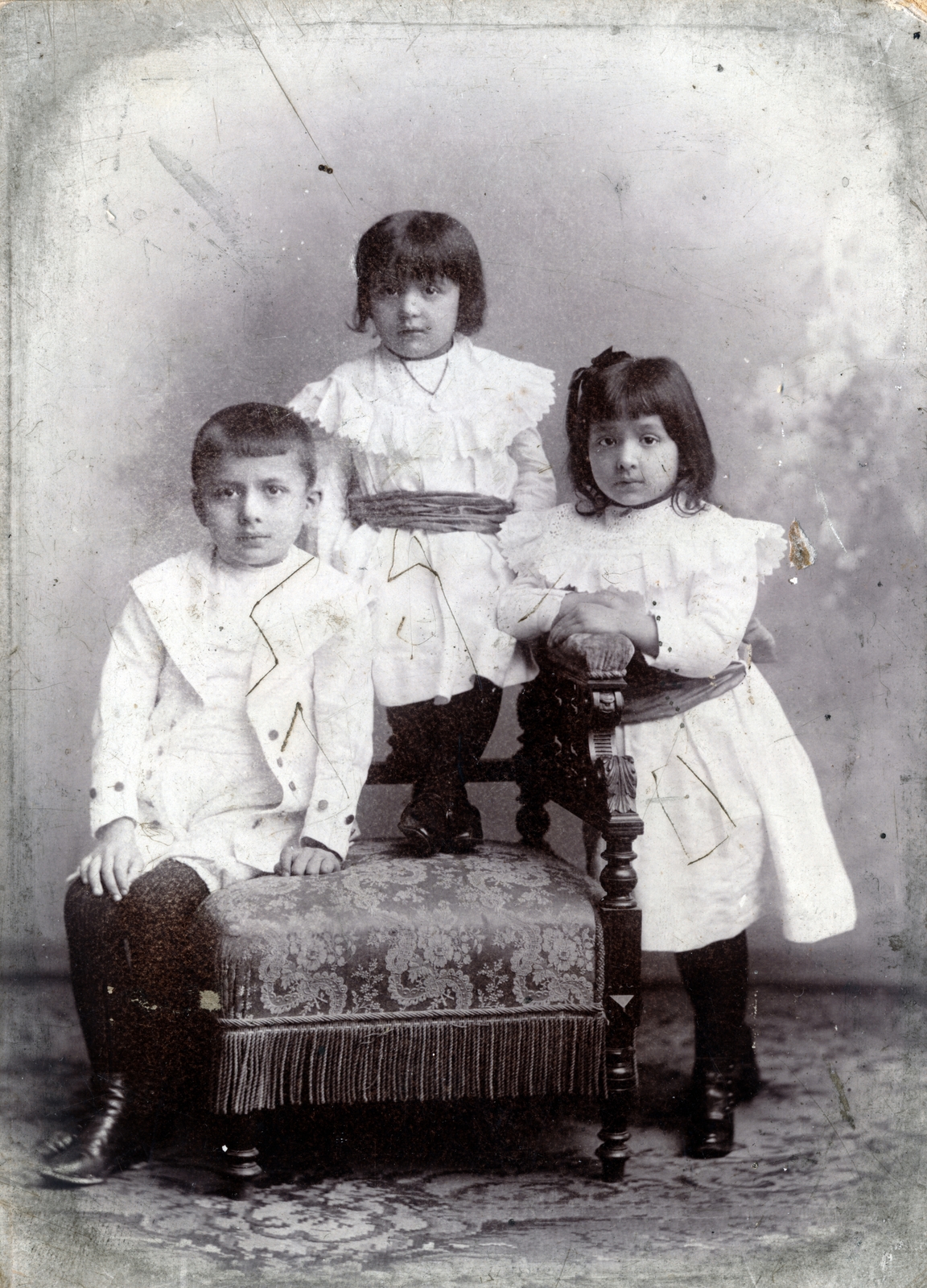 1908, Makk Judit, gyerekek, hárman, gyerek, fotel, műterem, kabinetfotó, Fortepan #165304