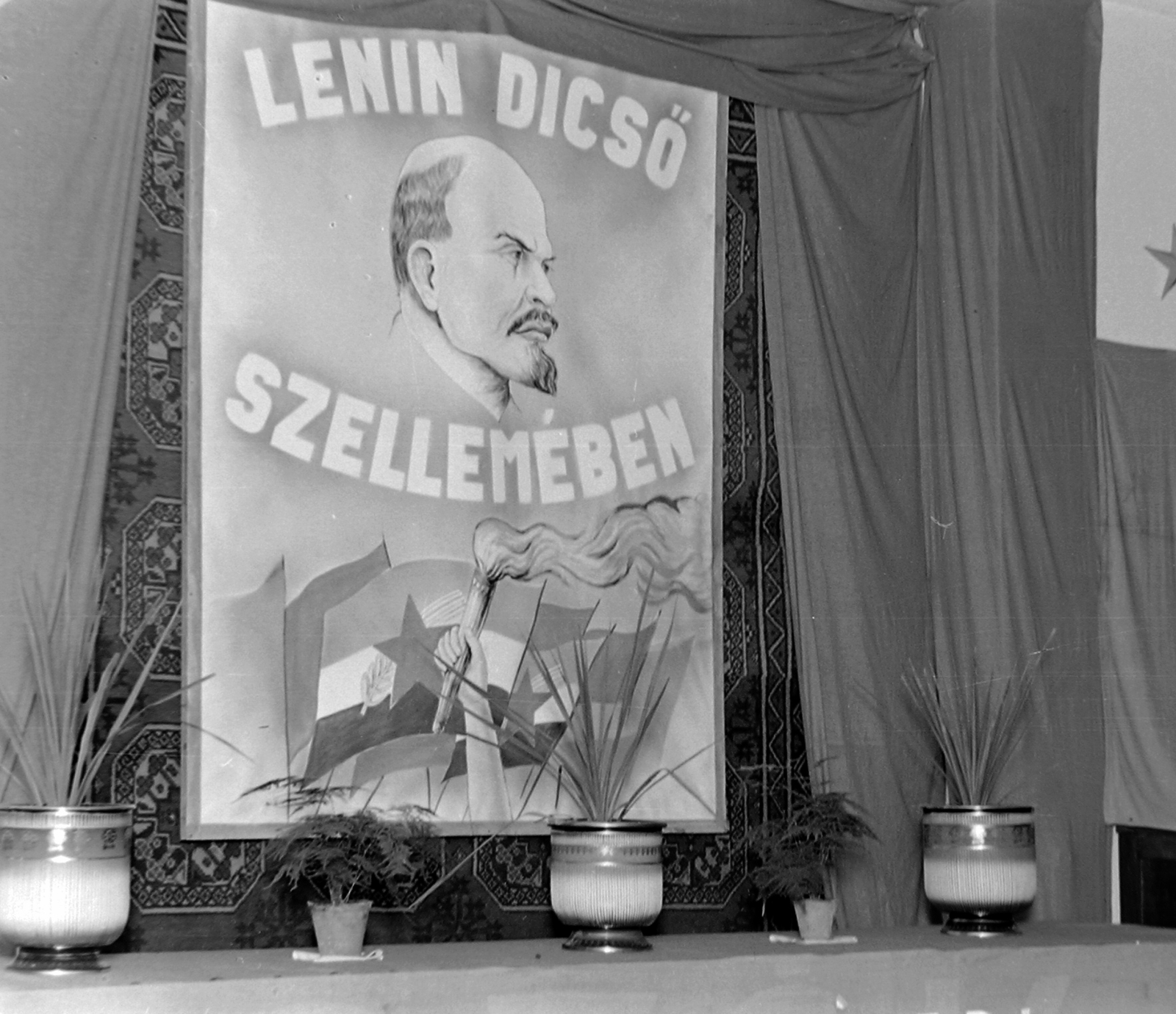 Hungary, 1950, Magyar Rendőr, Lenin-portrayal, political decoration, goatee, Fortepan #16546