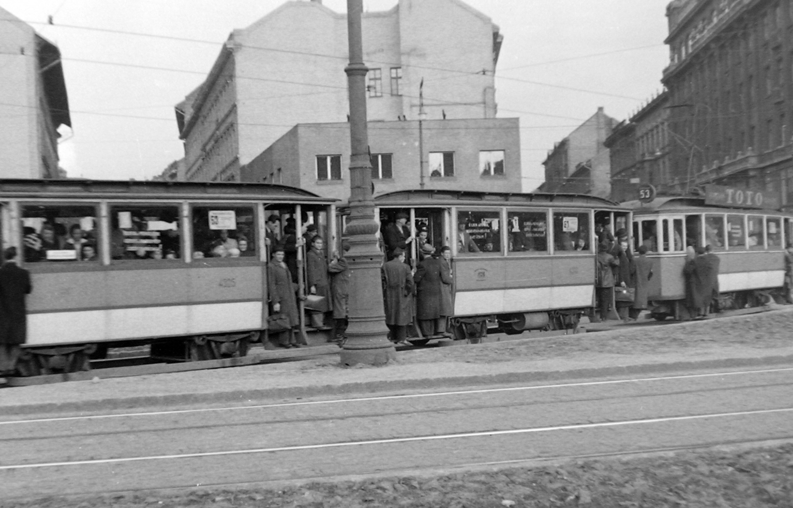 Hungary, Budapest VIII.,Budapest IX., Kálvin tér, a Baross utca és az Üllői út torkolata., 1950, Magyar Rendőr, transport, tram, Budapest, public transport line number, Fortepan #16571