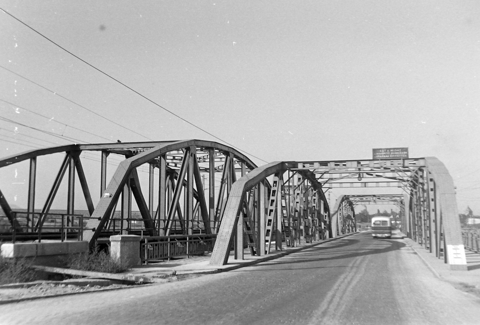 Hungary, Budapest IX.,Budapest XXI., a Ráckevei (Soroksári)-Duna feletti Kvassay Jenő híd., 1951, Magyar Rendőr, Budapest, bridge, Fortepan #16700