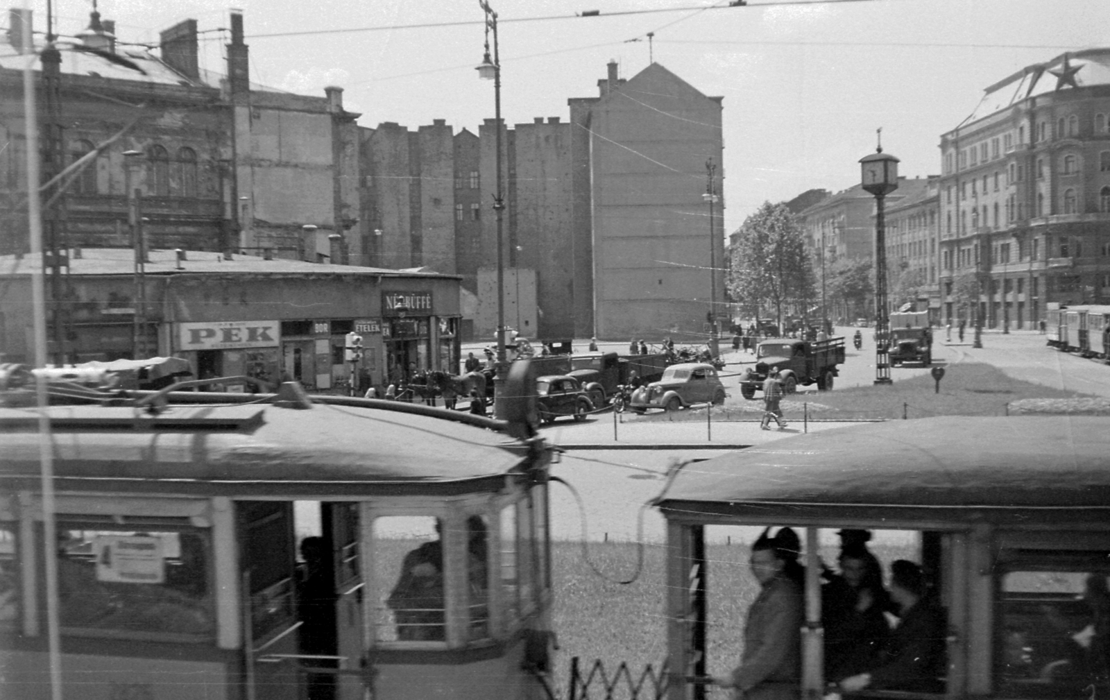 Hungary, Budapest V.,Budapest VI., Nyugati (Marx) tér., 1952, Magyar Rendőr, transport, sign-board, street view, tram, Red Star, Budapest, public transport line number, Fortepan #16771